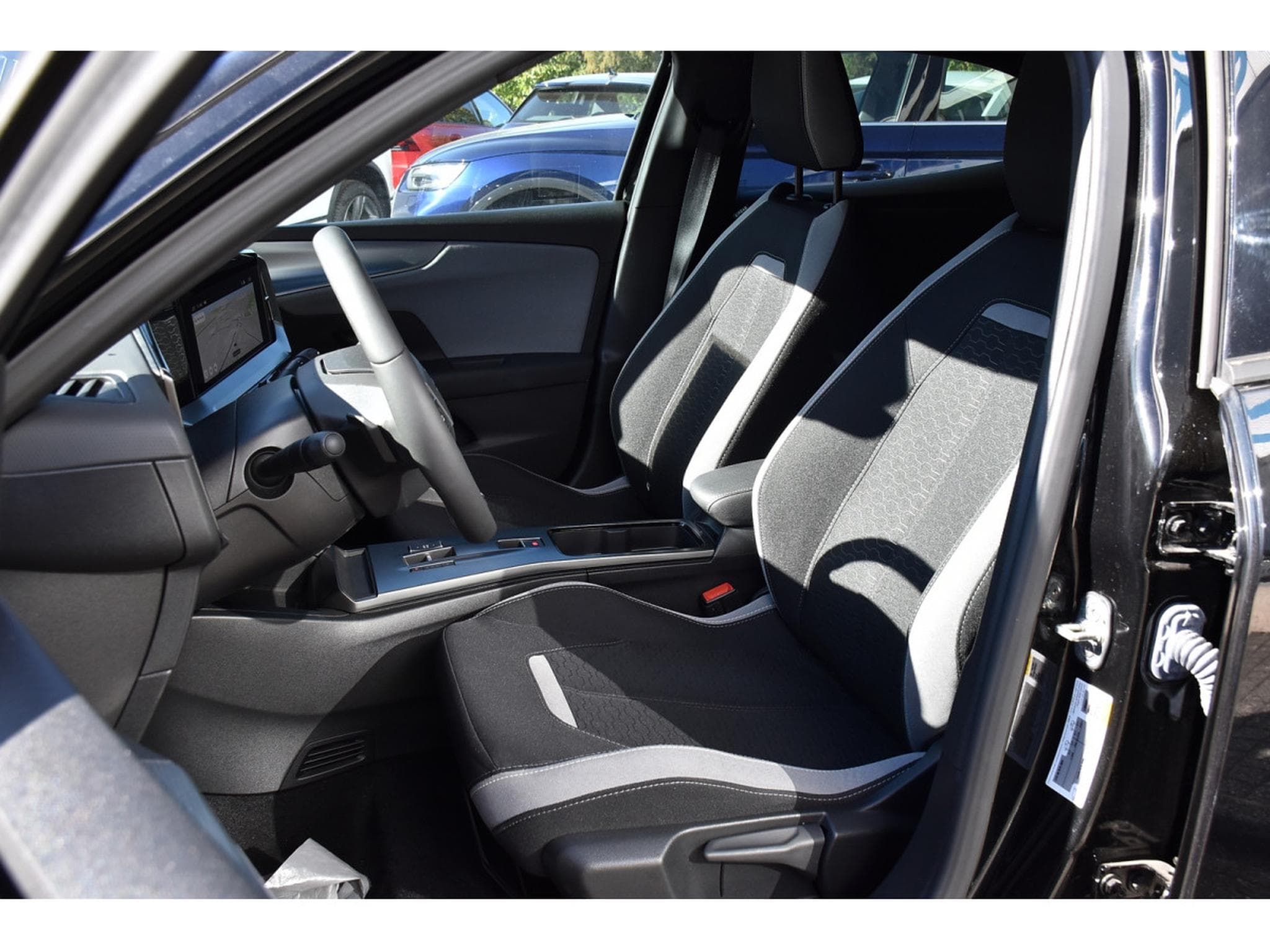Opel Mokka 1.2 Turbo MHEV 145 Edition e-DCT6 ACC SIDE GPS CAM 1° MAIN (2025) - Foto 6