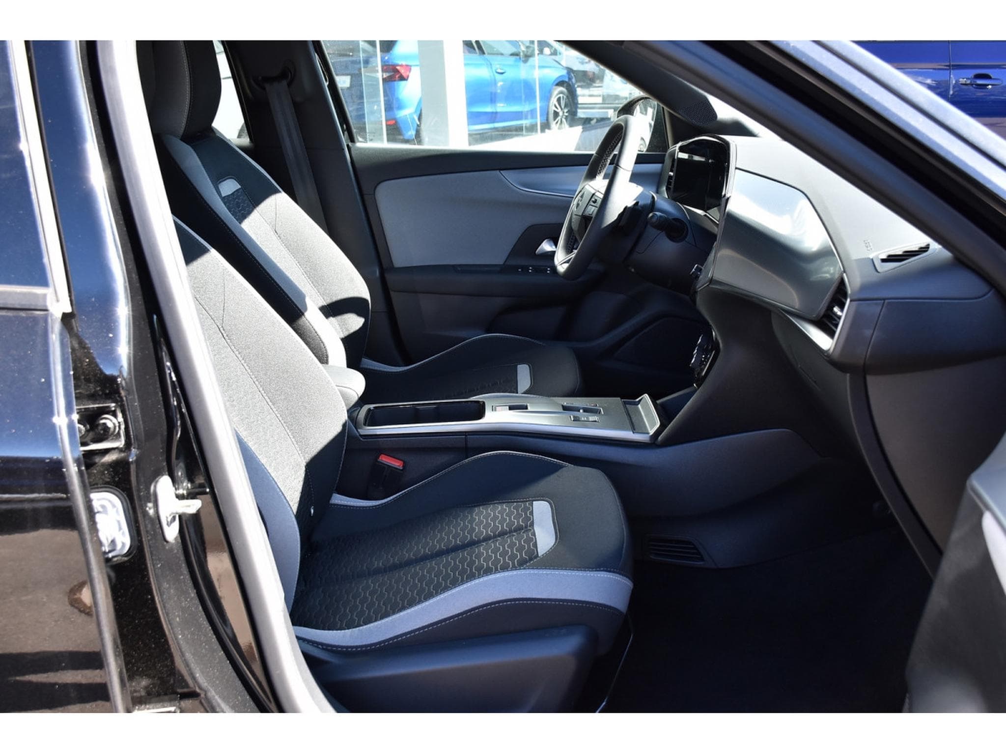 Opel Mokka 1.2 Turbo MHEV 145 Edition e-DCT6 ACC SIDE GPS CAM 1° MAIN (2025) - Foto 7