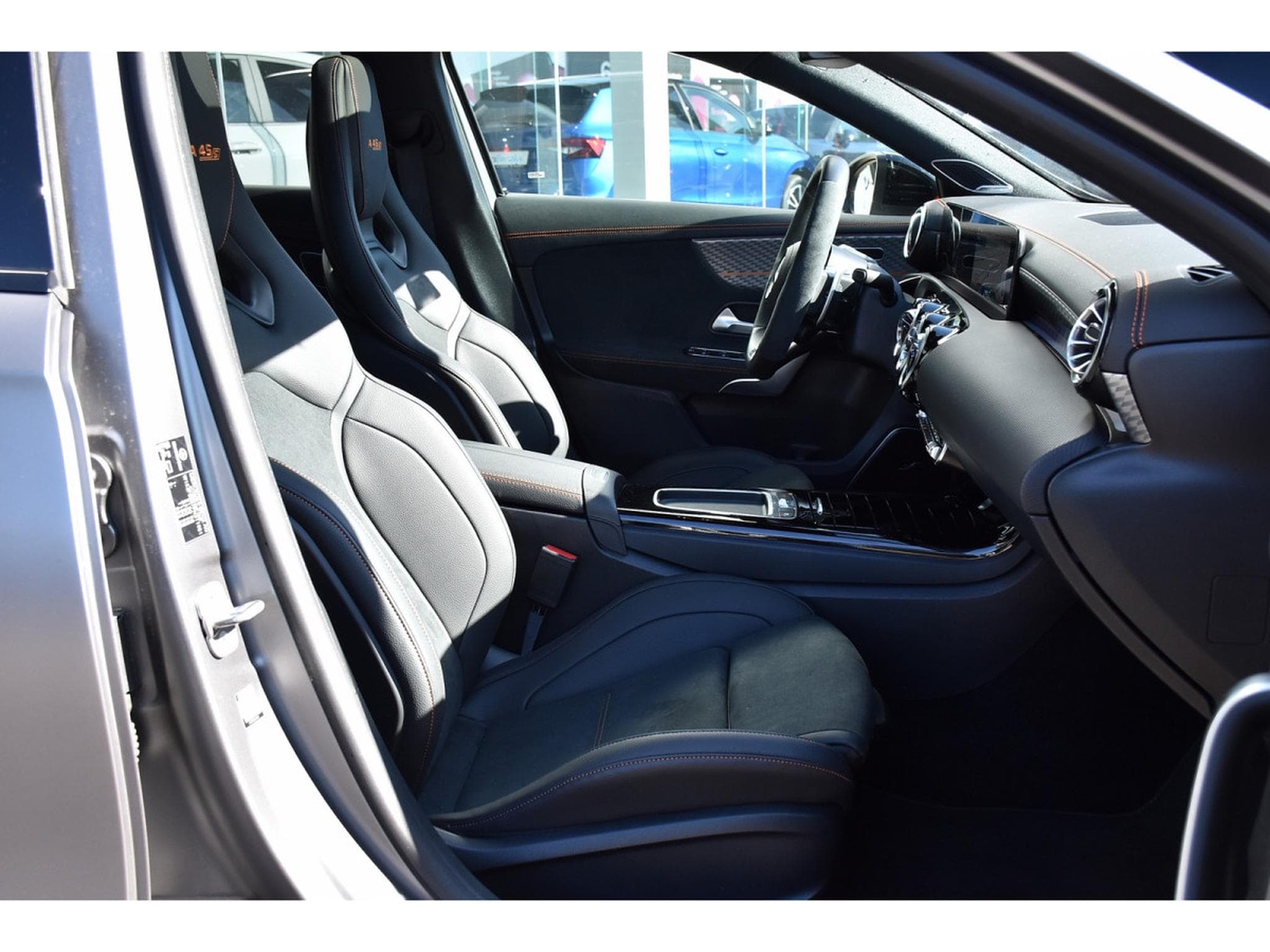 Mercedes A 45 AMG S 4Matic+ Street Style Ed. SG PERF MEMO PANO BURMESTER DISTR (2024) - Photo 7