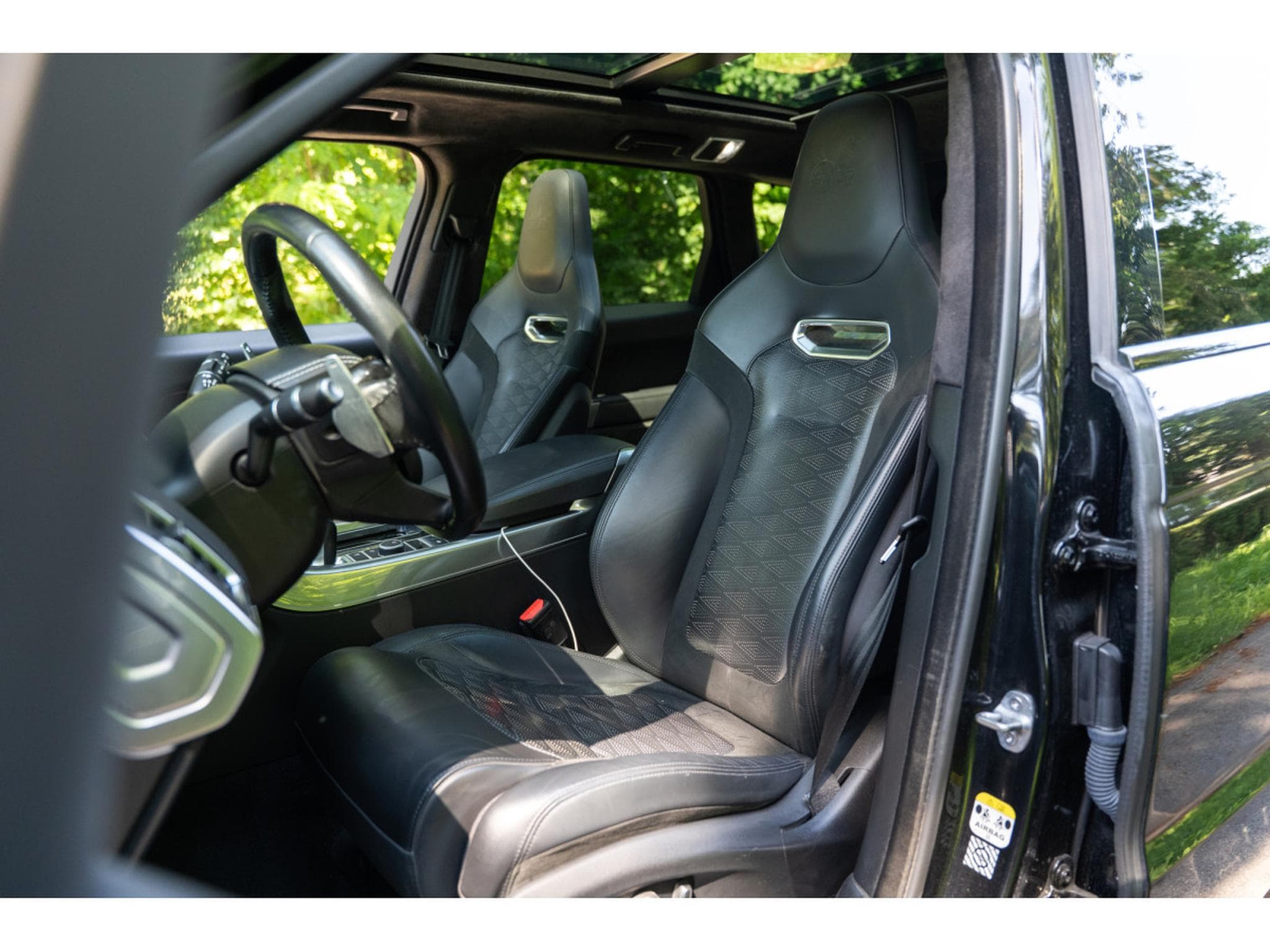 Land-Rover Range Rover Sport SVR - Panoramic Roof - Pixel Laser LED (2021) - Photo 11