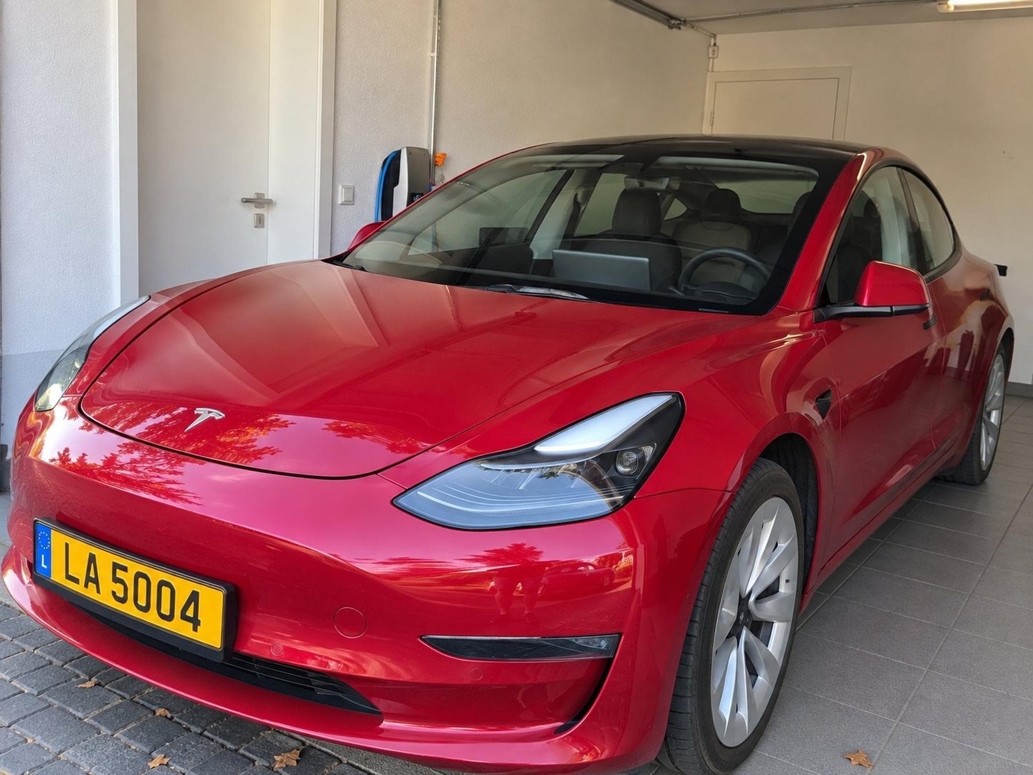 Tesla Model 3 Model 3 Long Range AWD Dual Motor (2022) - Photo 1