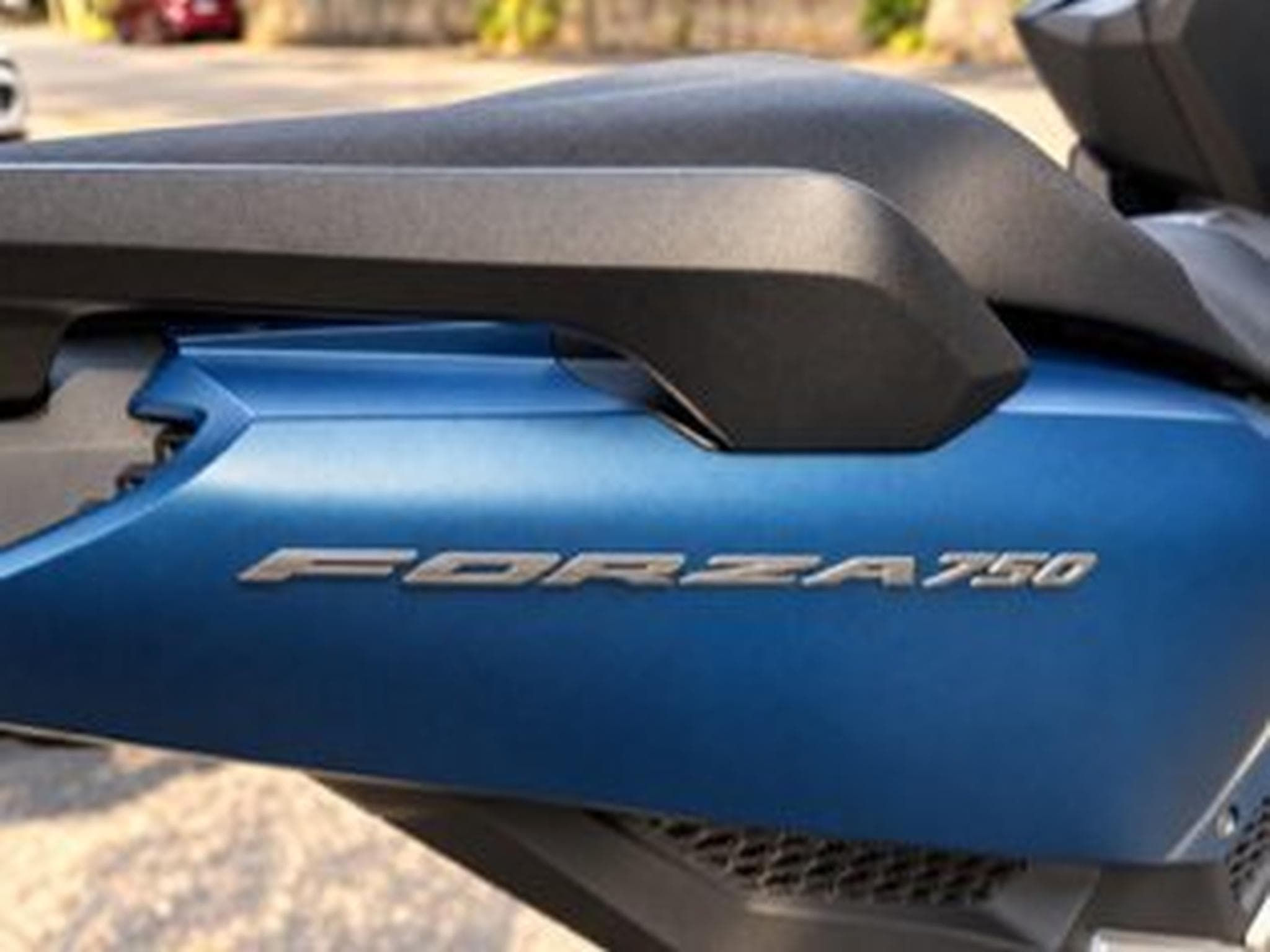 Honda Forza bleu nuit mat revision fait pneus ok (2023) - Foto 3