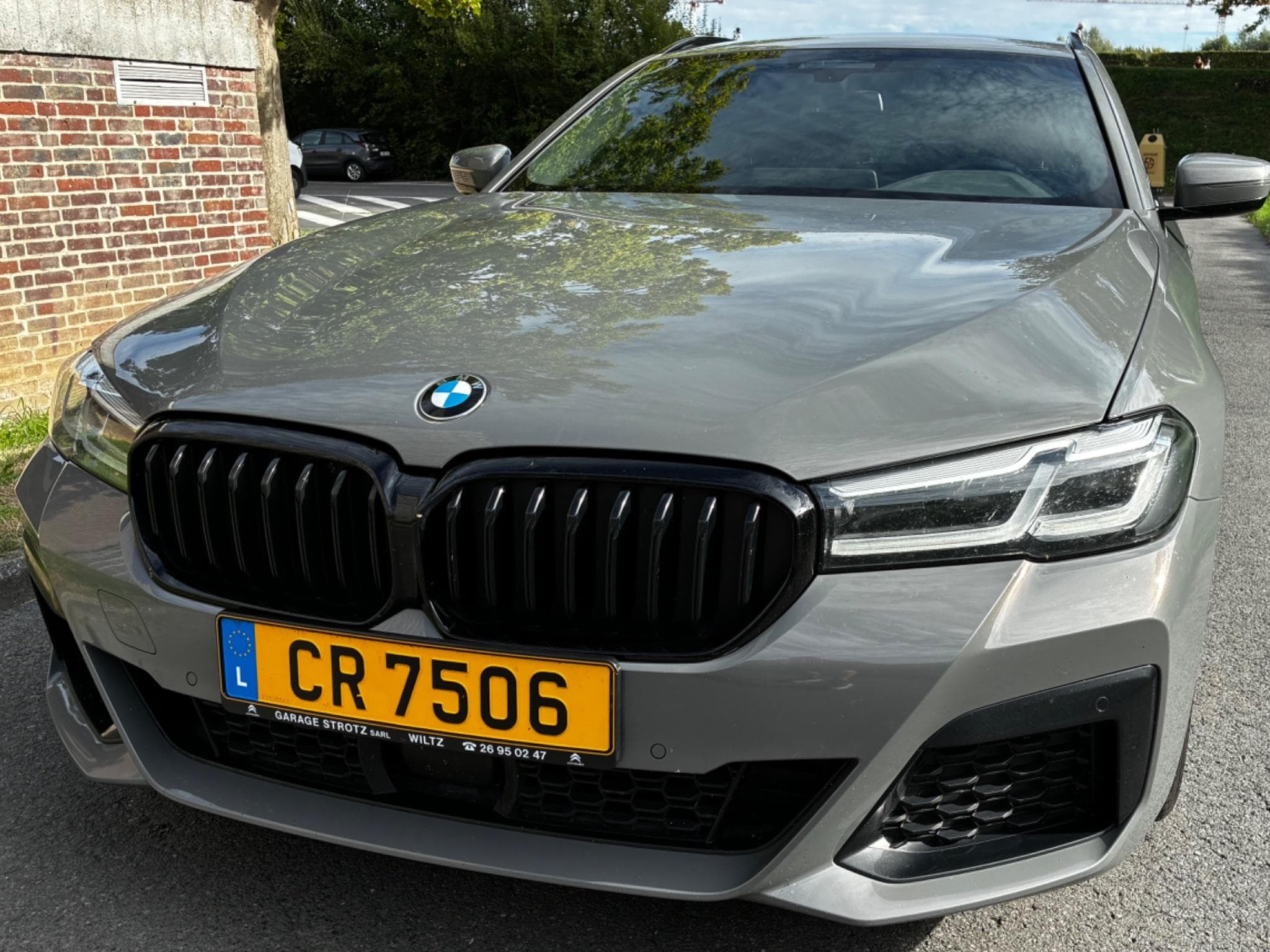 BMW 518 Pack M - Nardo Grey (origine) (2021) - Foto 2