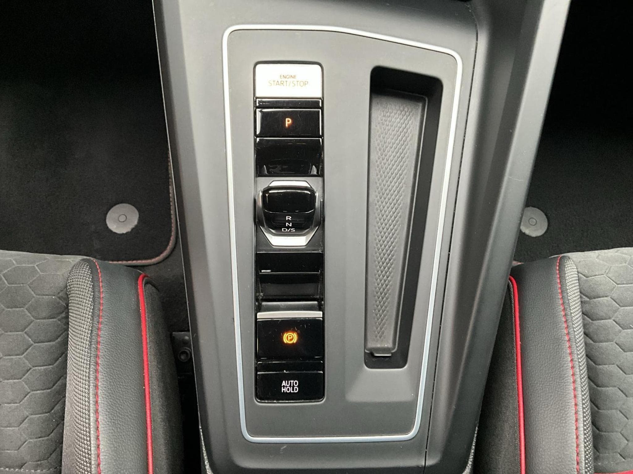 VW Golf GTI-Clubsport+Edition45+DSG+Pano+RearView+Soundsystem (2022) - Foto 12