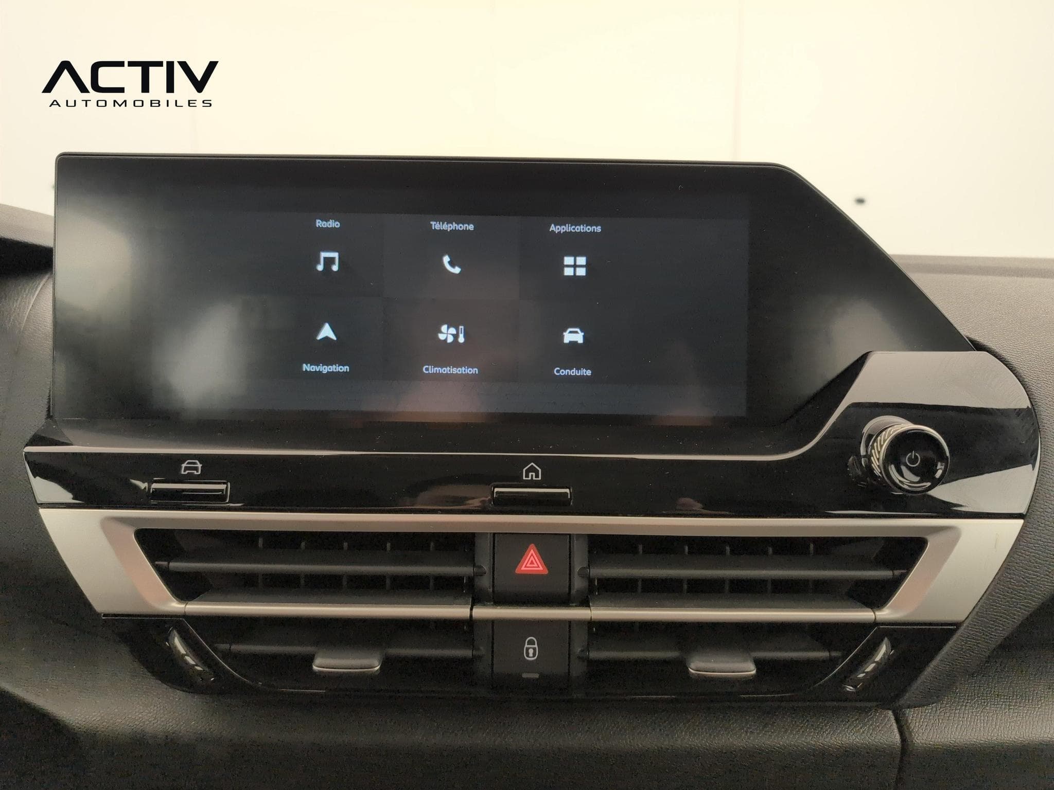 Citroën C4 Hybride 110 ch e-DCS6 You (2025) - Photo 18