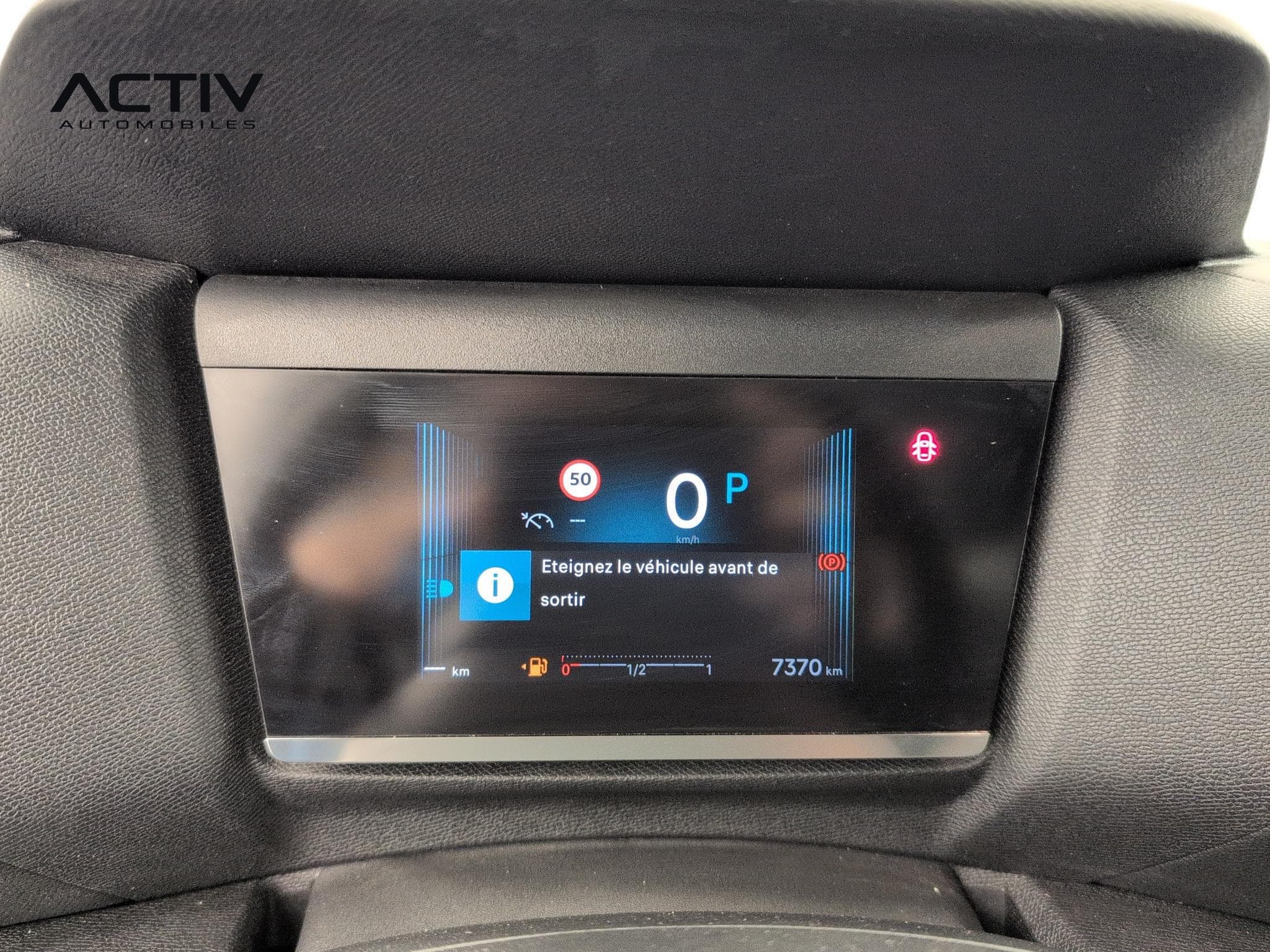Citroën C4 Hybride 110 ch e-DCS6 You (2025) - Photo 21