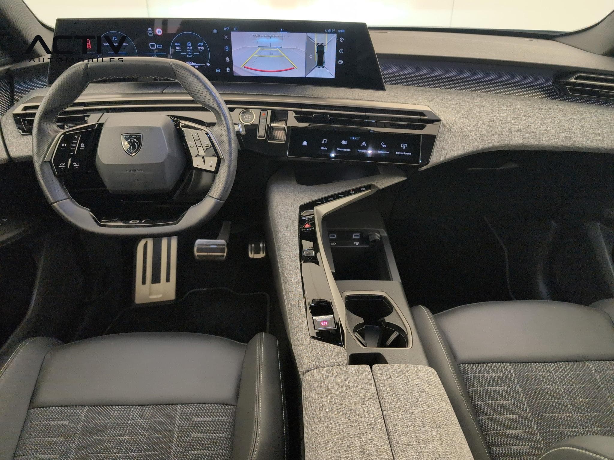 Peugeot 3008 Hybrid 145 e-DCS6 GT (2025) - Photo 13