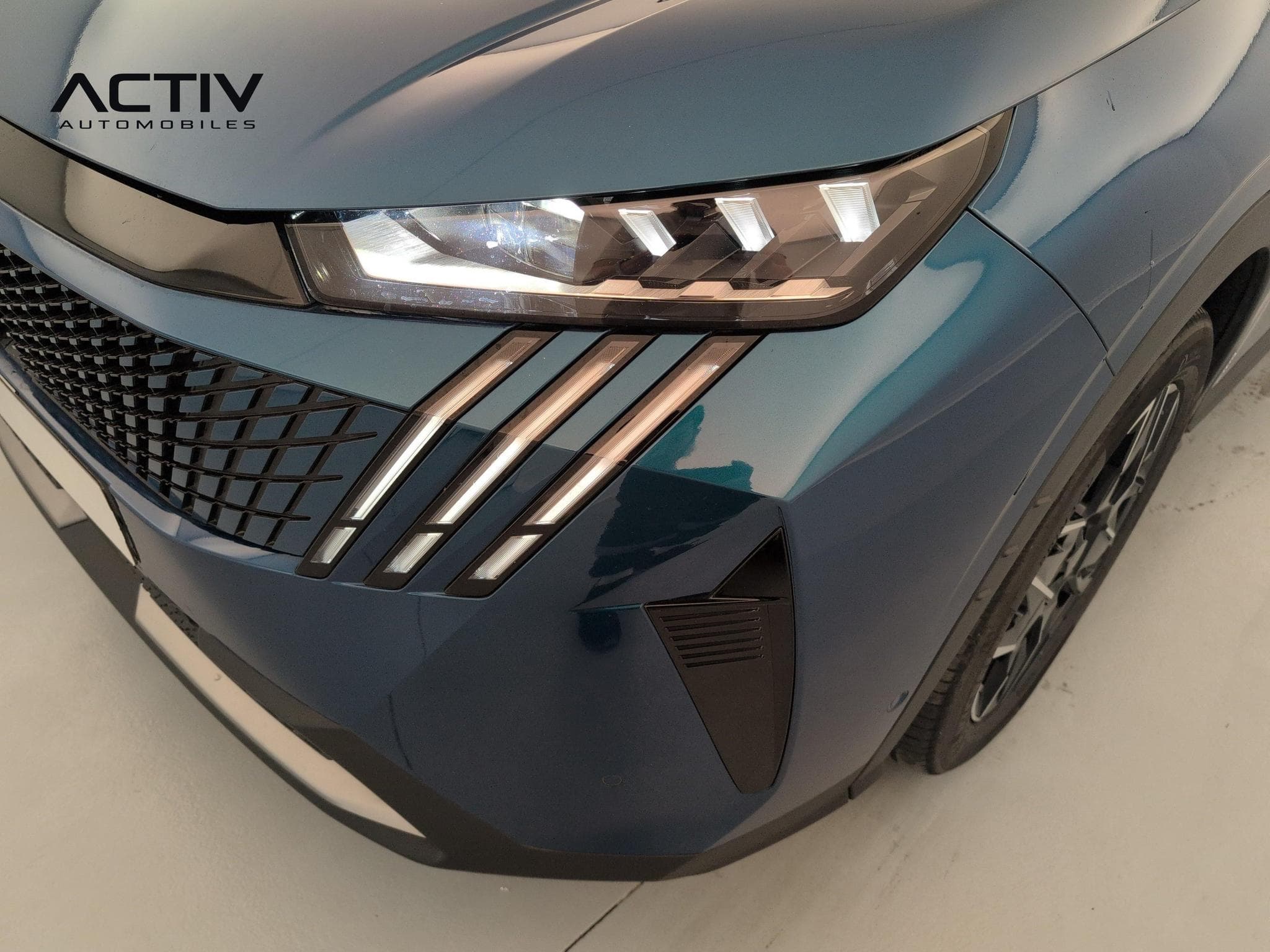 Peugeot 3008 Hybrid 145 e-DCS6 GT (2025) - Photo 23