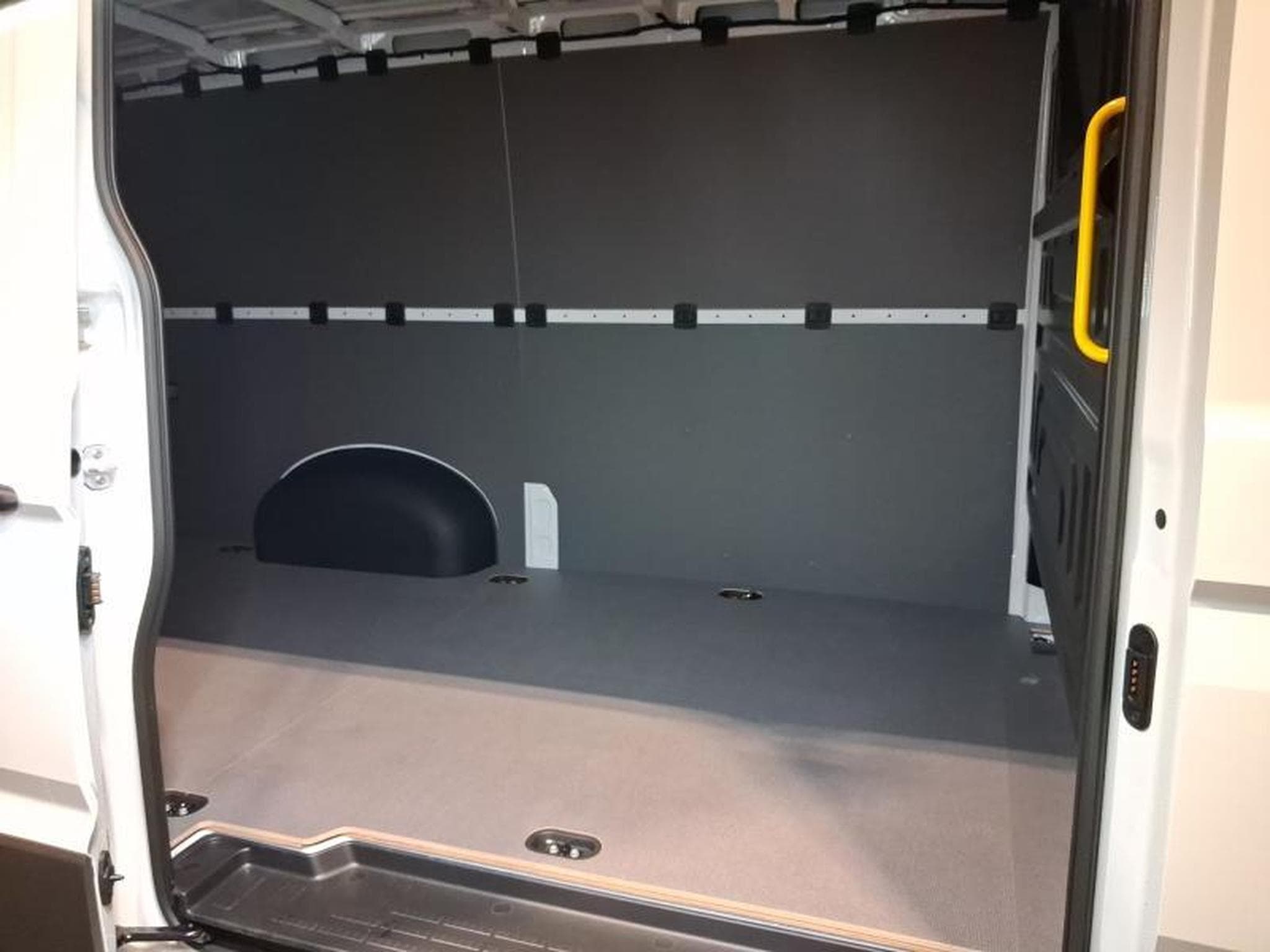 VW Crafter 30 3640 (2026) - Photo 13