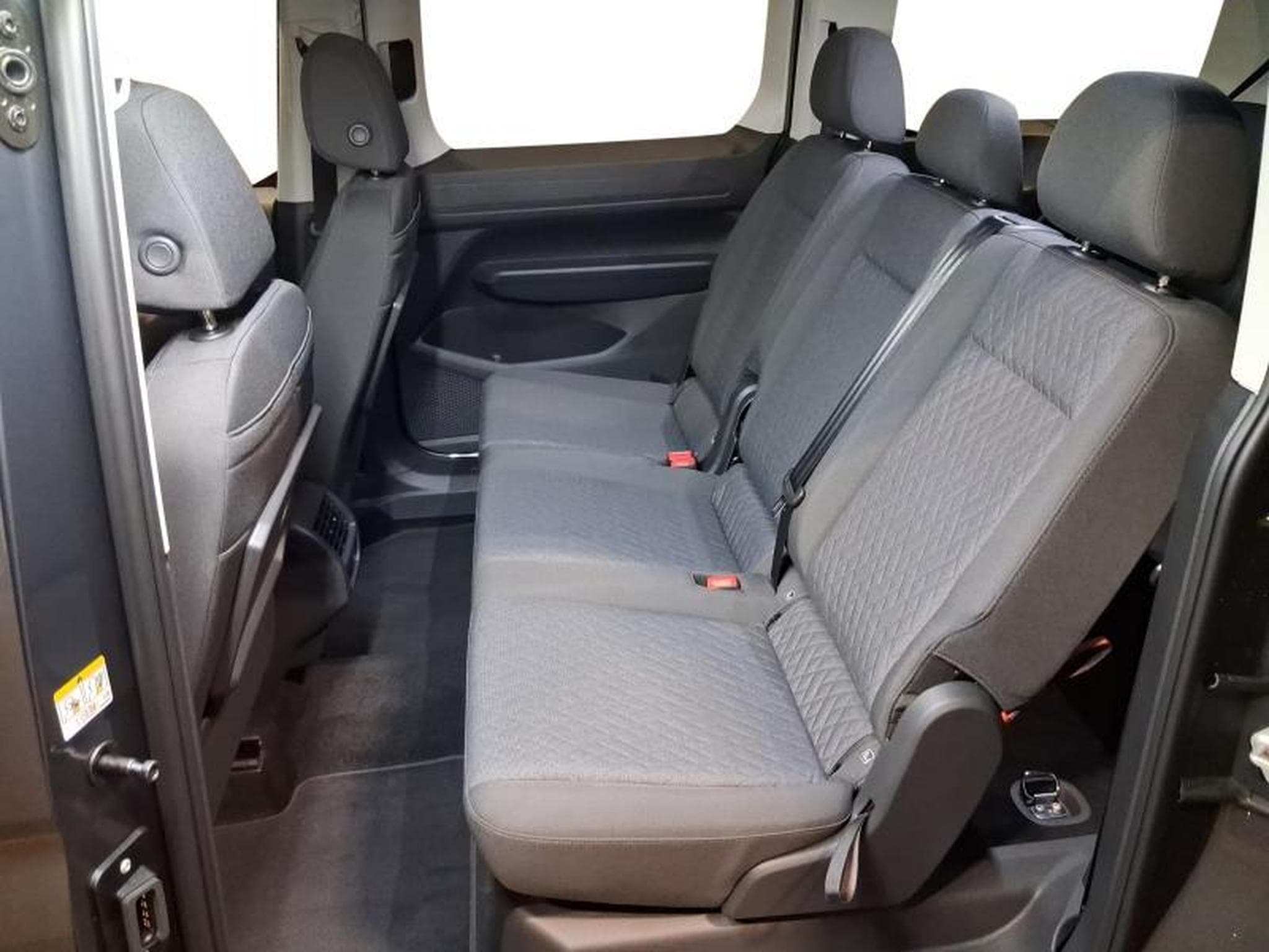 VW Caddy Maxi (2026) - Photo 14