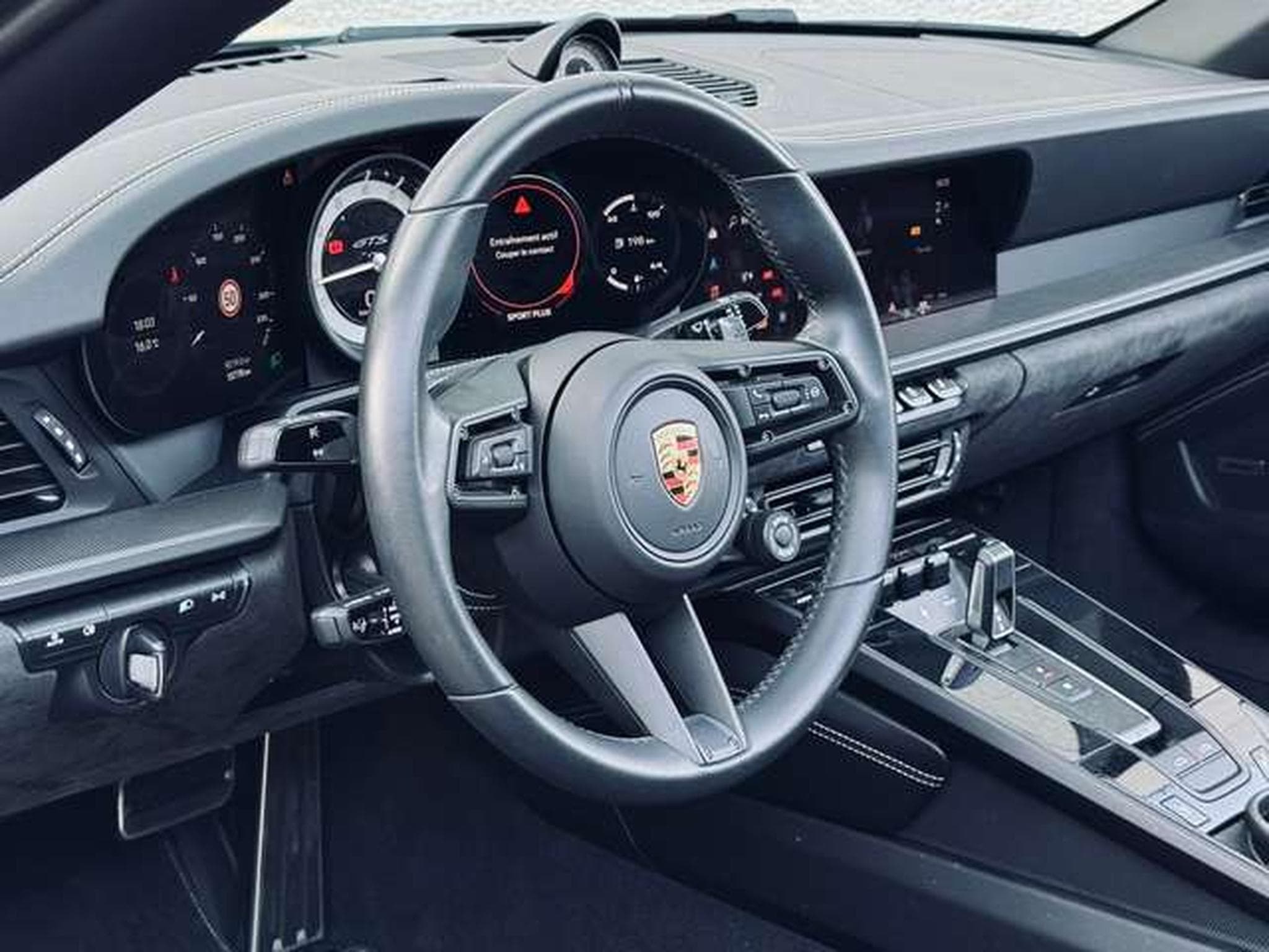 Porsche 911 992.1 Targa 4 GTS 3.0 Bi-Turbo PDK (2024) - Photo 18