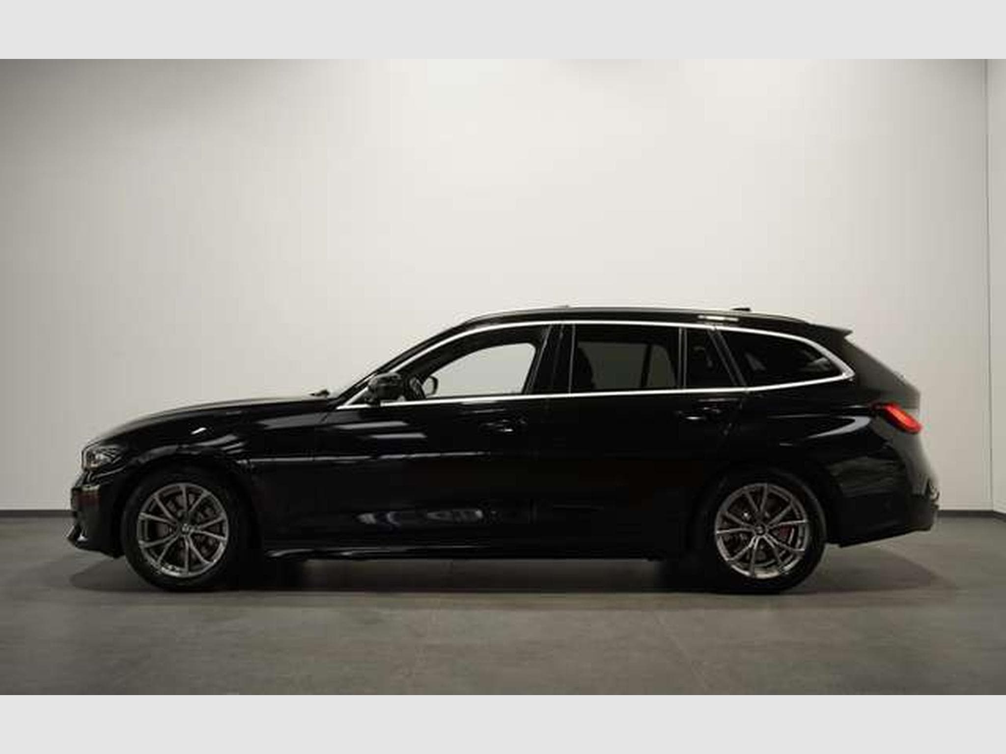 BMW 330 d Touring Sport Line *Pano MwSt. *ACC (2020) - Photo 3