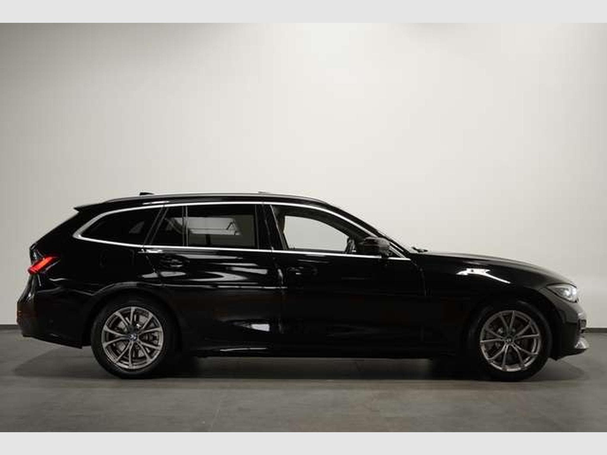 BMW 330 d Touring Sport Line *Pano MwSt. *ACC (2020) - Photo 4