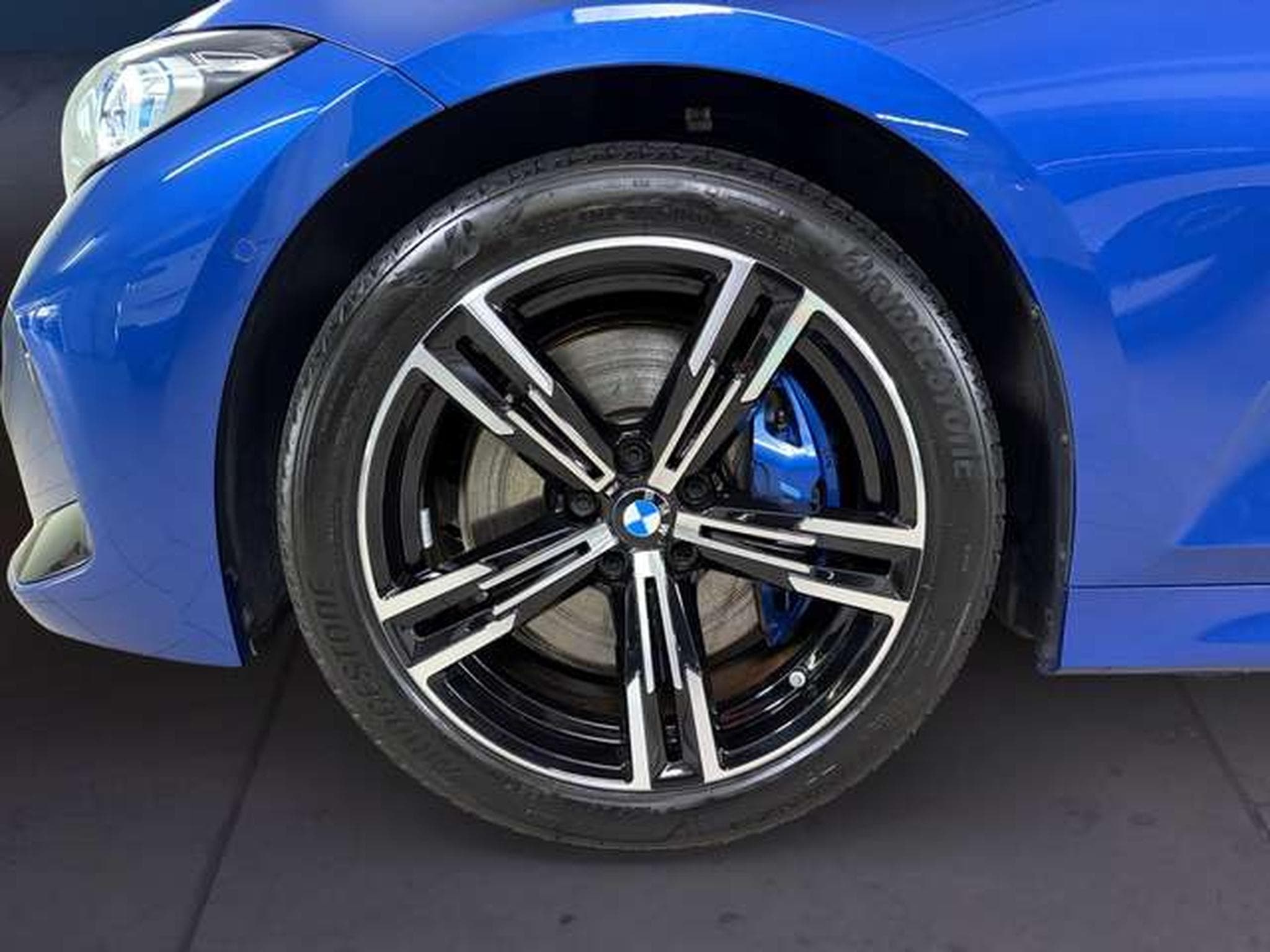 BMW 320 d xDrive Head-Up HiFi DAB LED RFK Shz (2025) - Foto 7