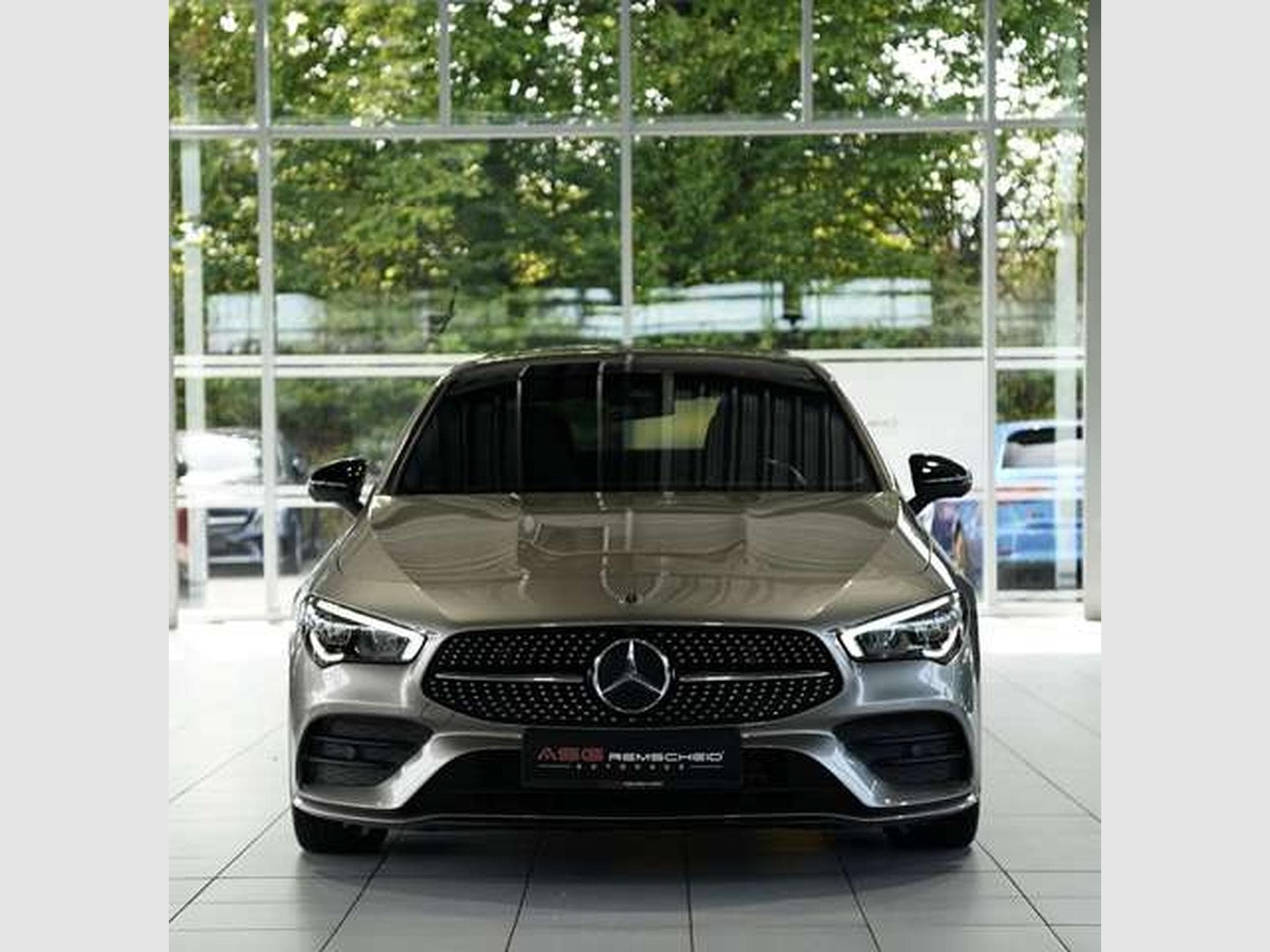 Mercedes CLA 200 Limousine AMG Line *Pano*360°*Night (2019) - Photo 3