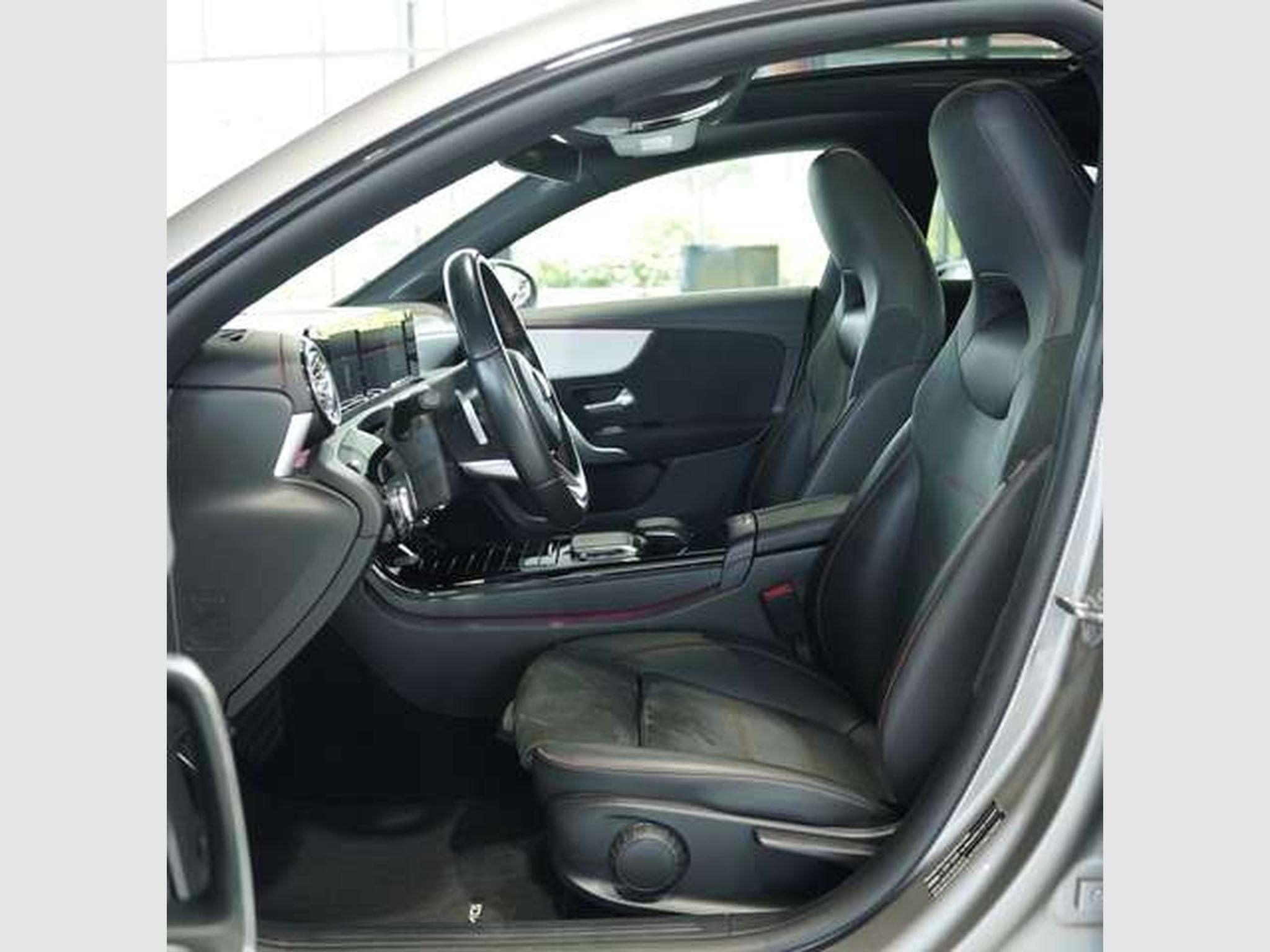Mercedes CLA 200 Limousine AMG Line *Pano*360°*Night (2019) - Photo 23
