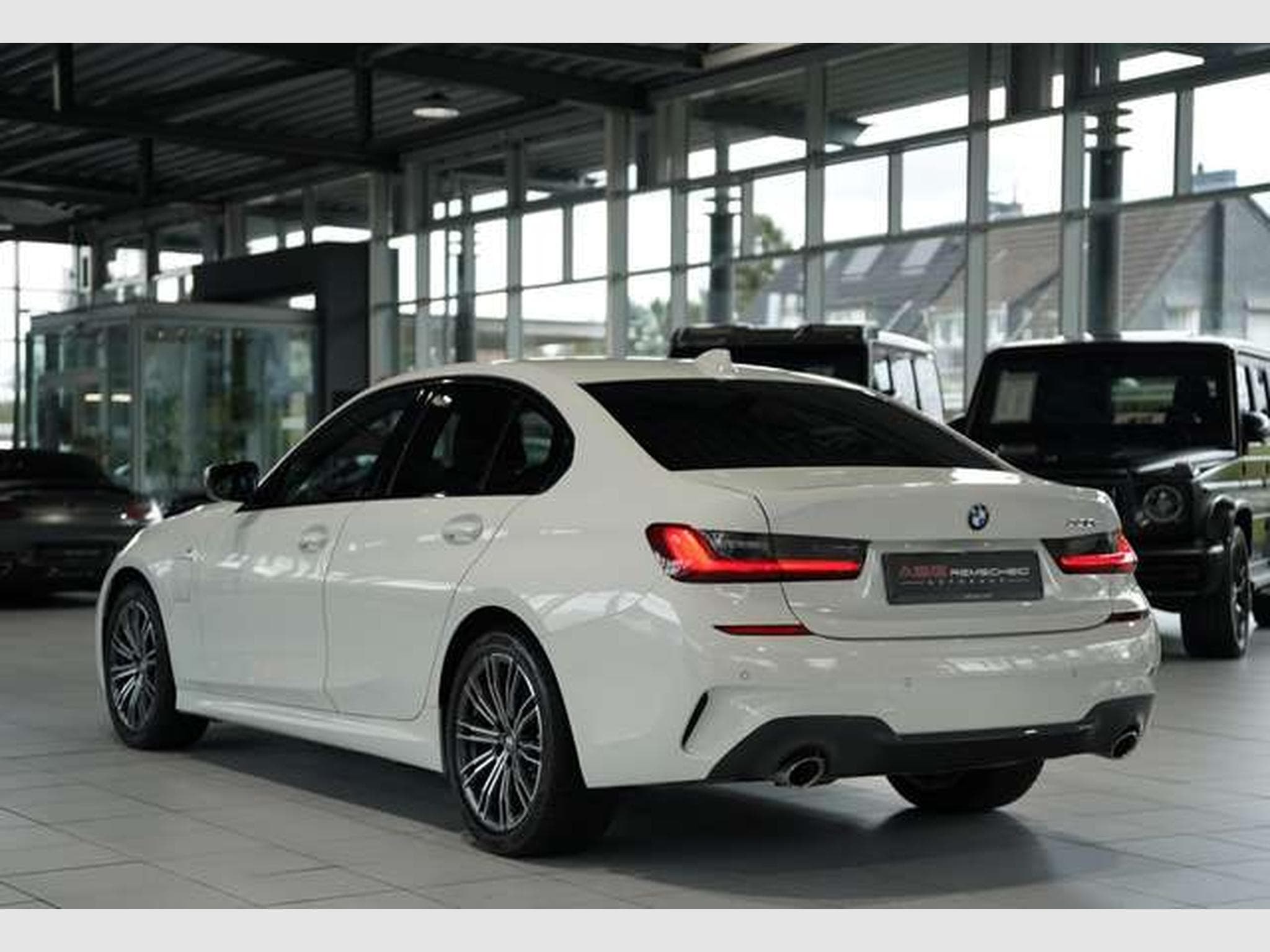 BMW 330 e Limousine M Sport *LiveCockpit *Alcantara (2020) - Foto 9