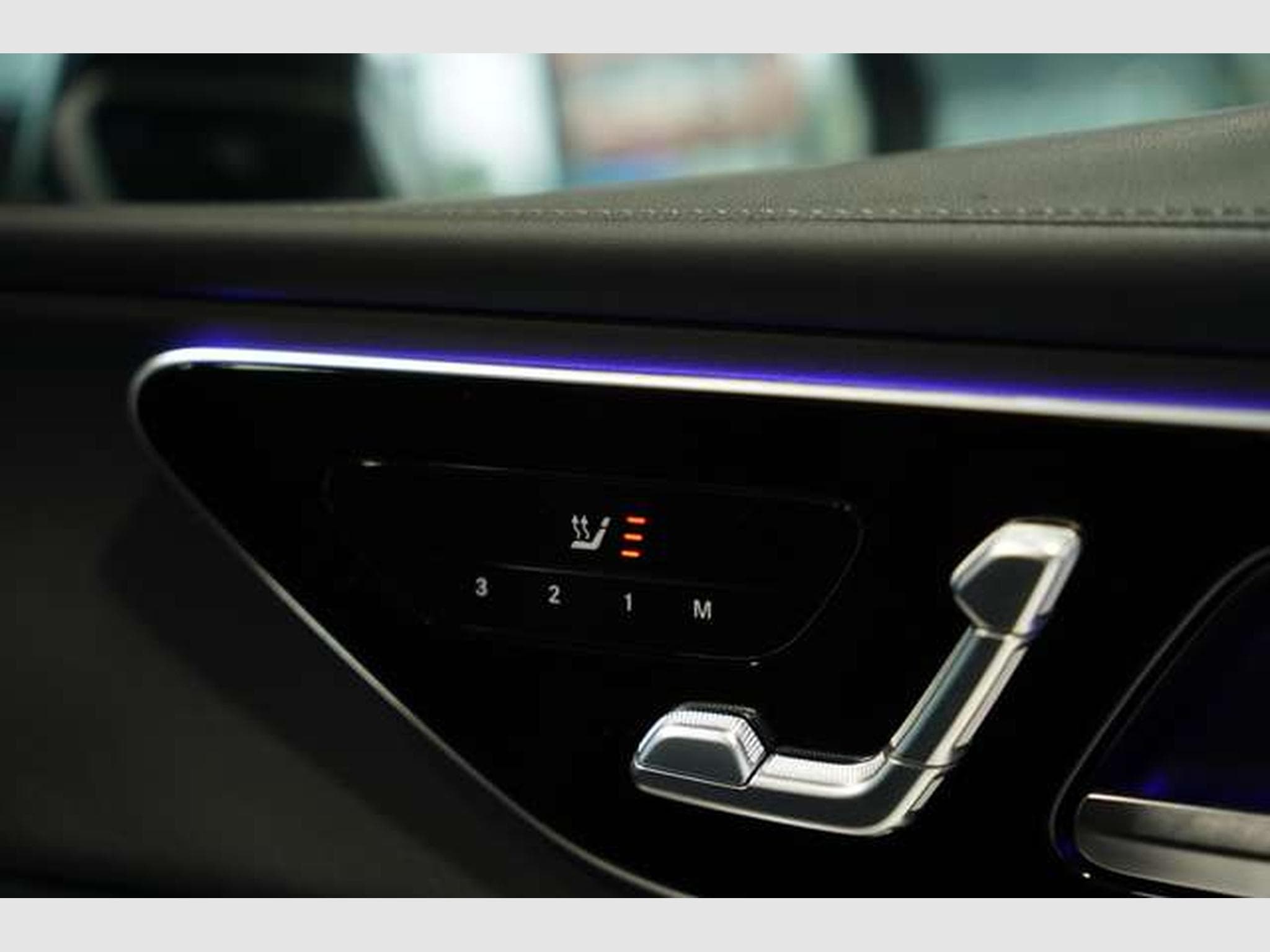 Mercedes GLC 300 d 4M AMG Line *20 *Pano *Night *AHK (2023) - Photo 16