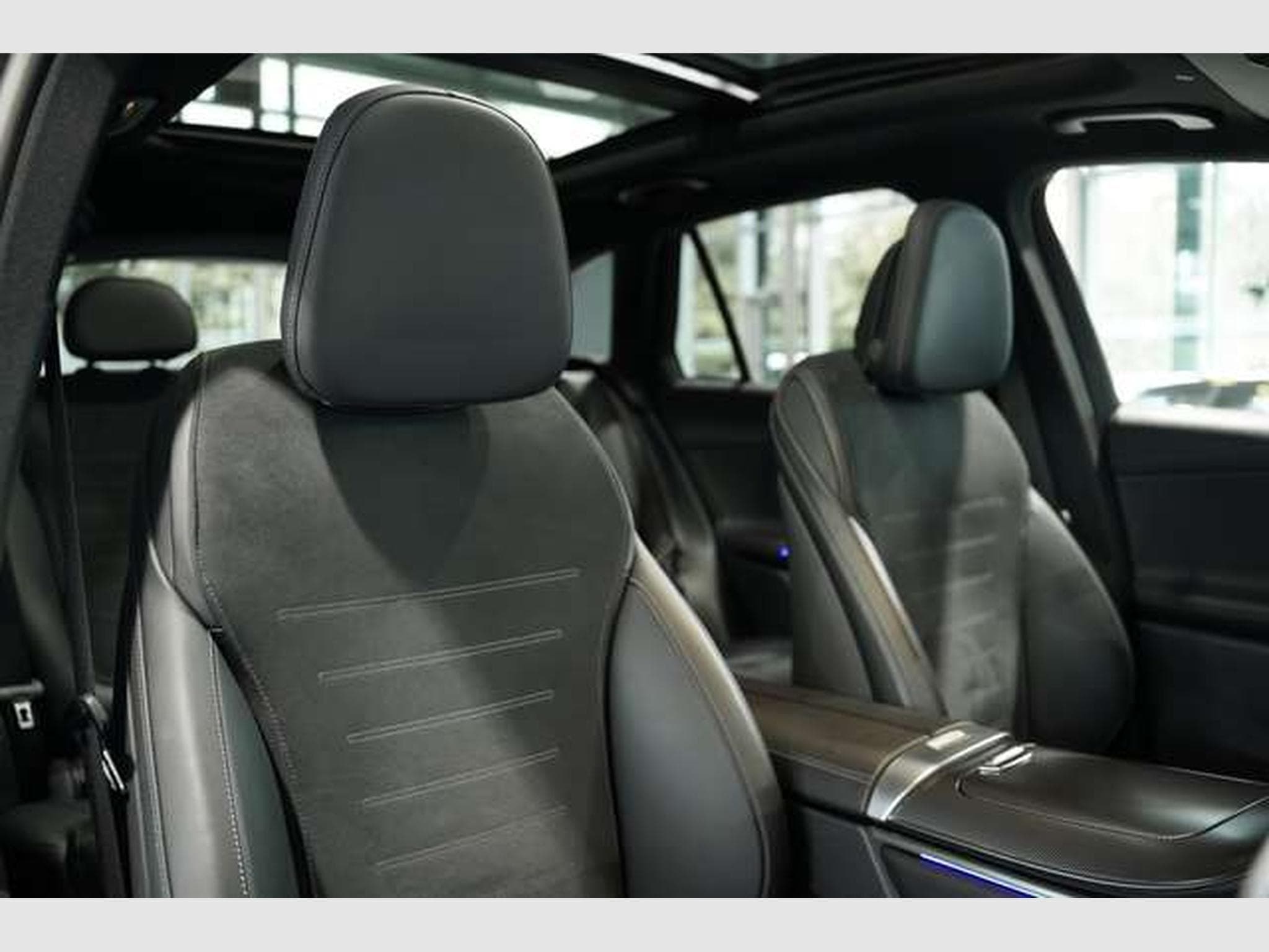 Mercedes GLC 300 d 4M AMG Line *20 *Pano *Night *AHK (2023) - Photo 20