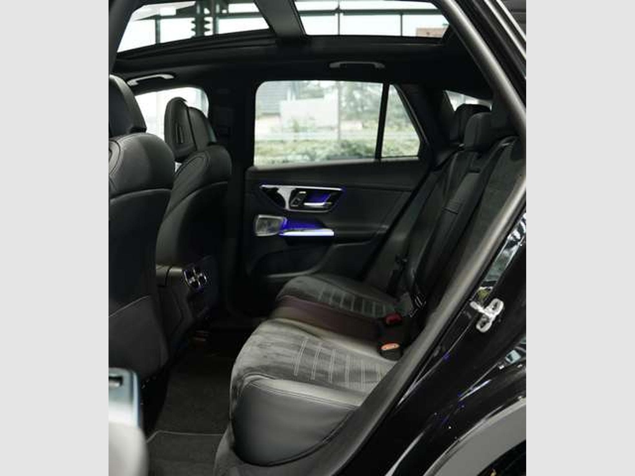 Mercedes GLC 300 d 4M AMG Line *20 *Pano *Night *AHK (2023) - Photo 23