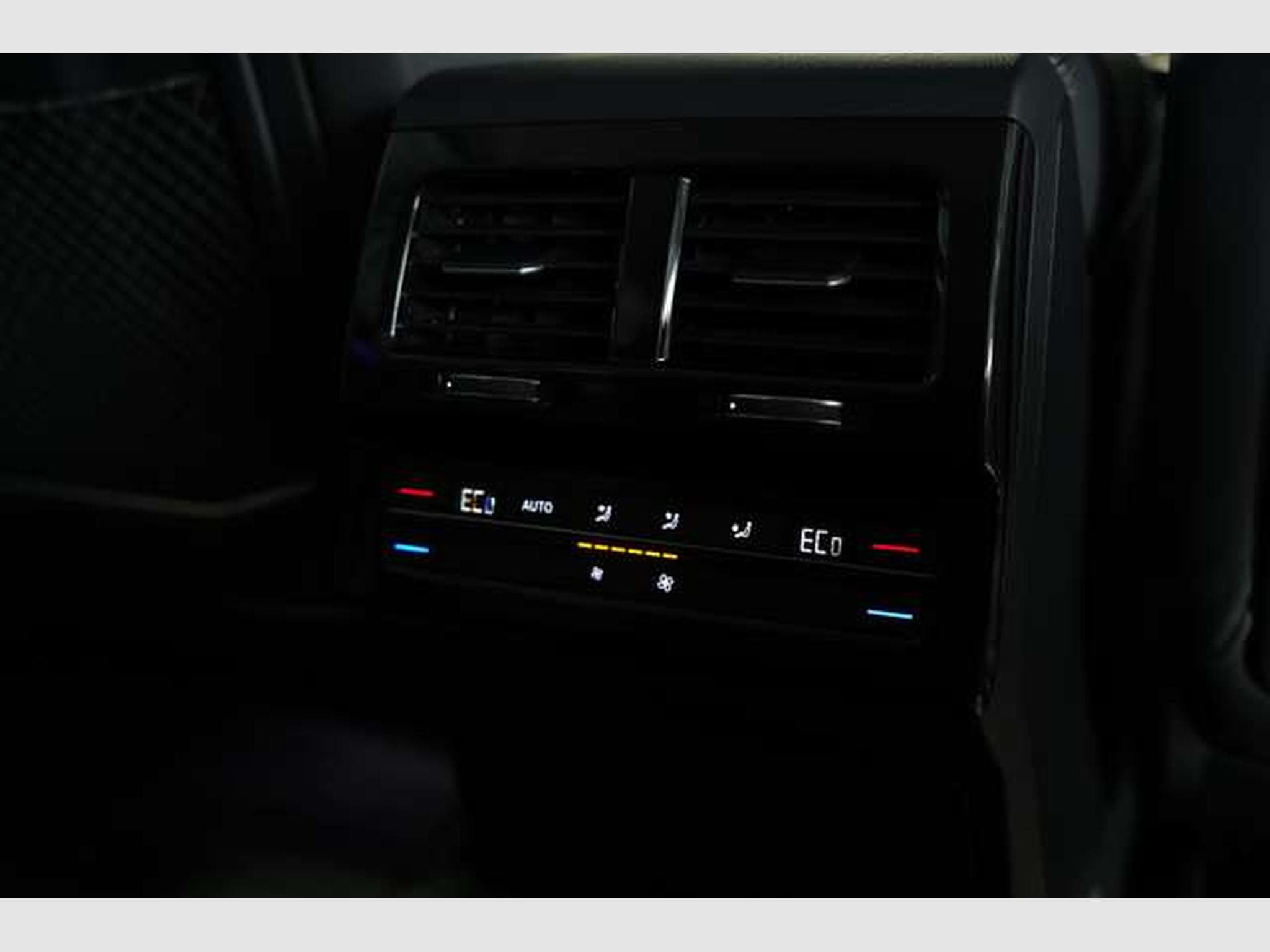 VW Touareg R-Line Elegance 4M 2.H *ACC *AHK *Matrix (2020) - Foto 24