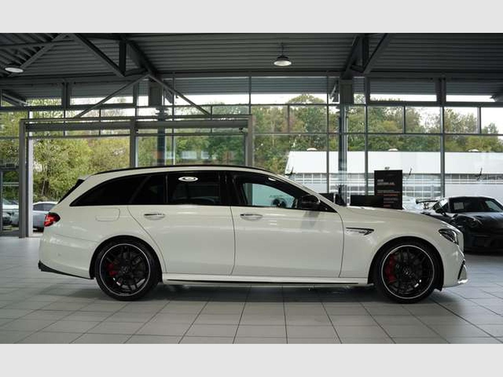 Mercedes E 63 AMG S T 4M *20 *H-UP*Perf-AGA*Night*Memory (2019) - Foto 7