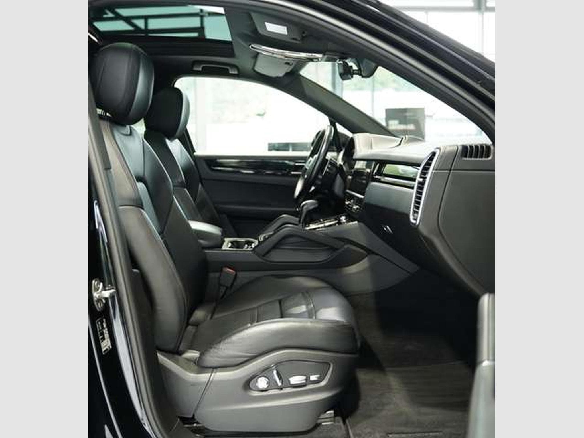 Porsche Cayenne E-Hybrid 1.H *21 *Chrono*BOSE*Pano*LUFT (2021) - Photo 16
