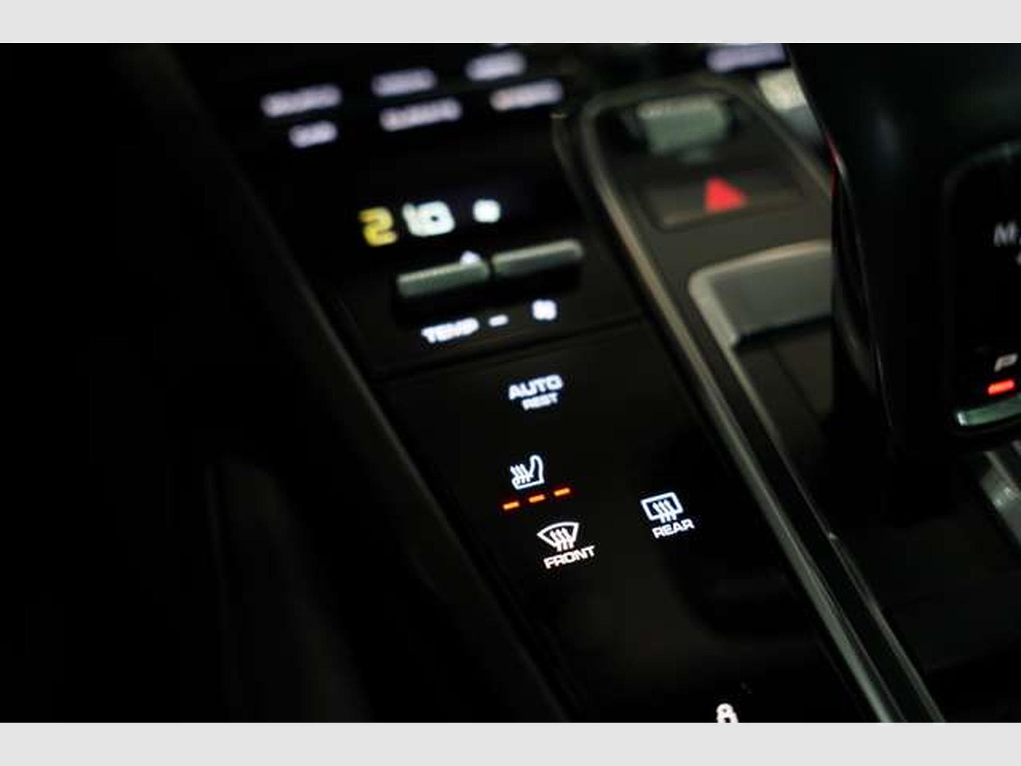 Porsche Cayenne E-Hybrid 1.H *21 *Chrono*BOSE*Pano*LUFT (2021) - Photo 29