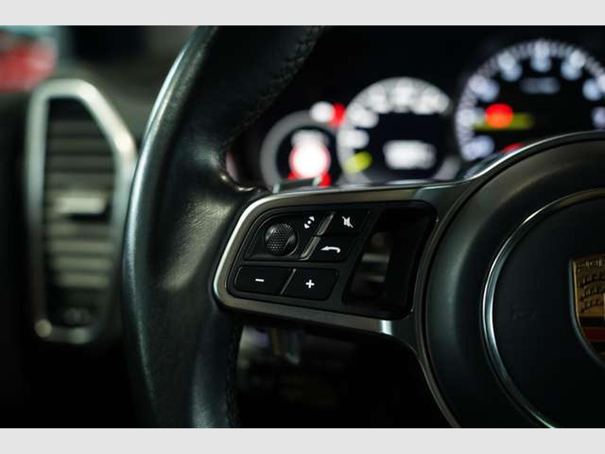 Porsche Cayenne E-Hybrid 1.H *21 *Chrono*BOSE*Pano*LUFT (2021) - Photo 41