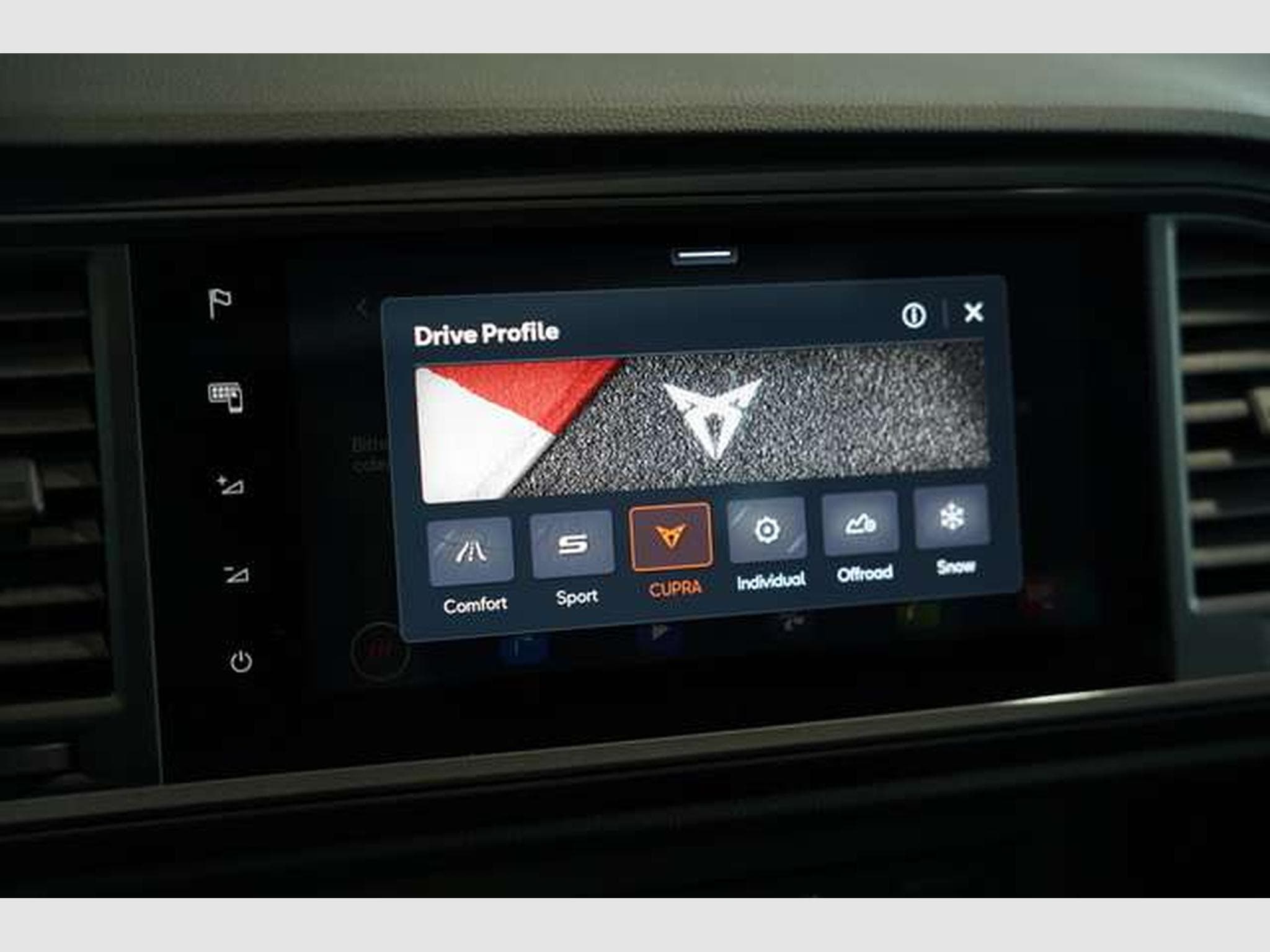 CUPRA Ateca VZ 4Drive DSG *2.H *GSD *Kamera *Schale (2024) - Foto 41