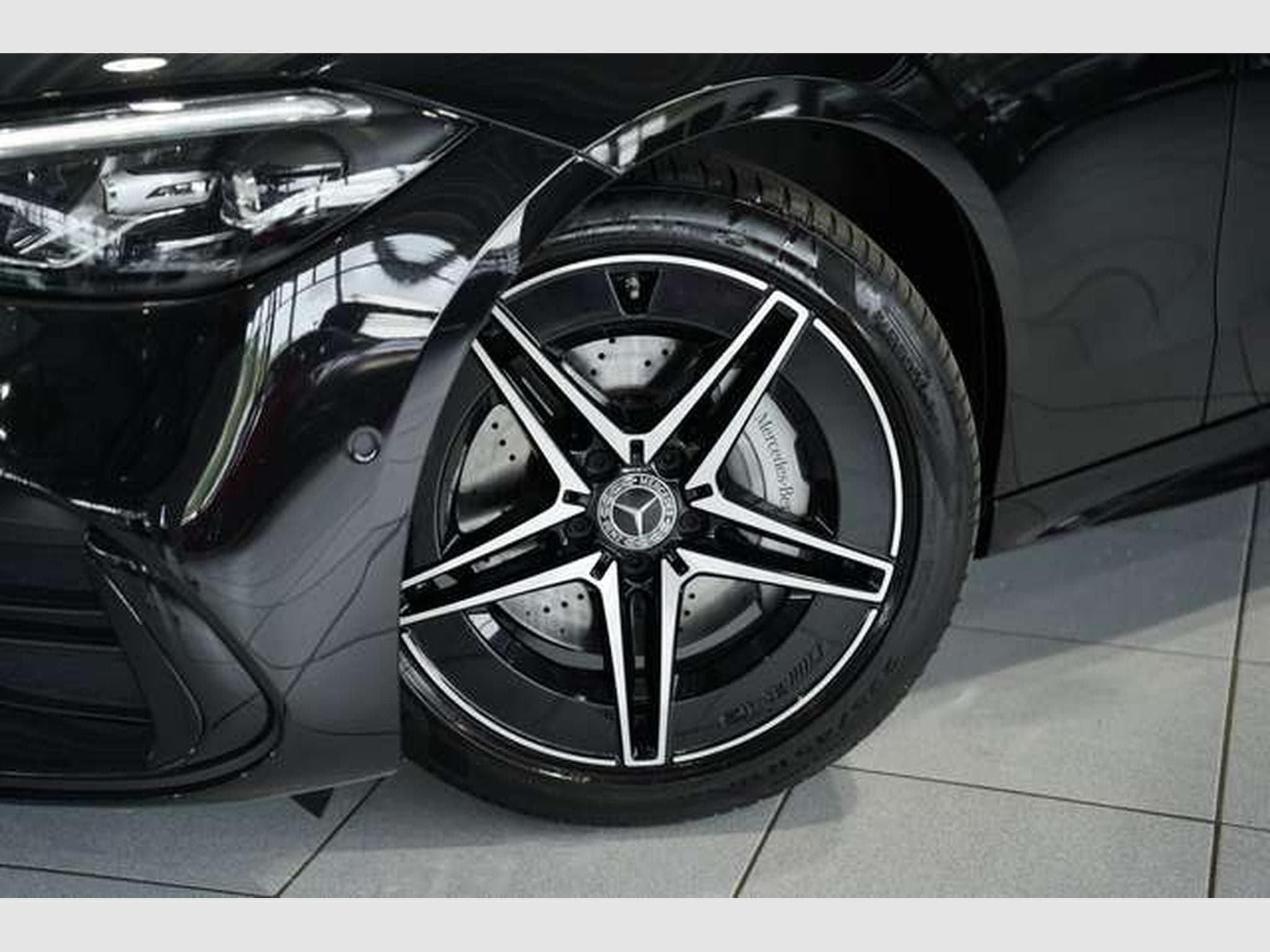 Mercedes C 300 d T AMG Line *Night *ACC *Kamera *Digital (2021) - Photo 3