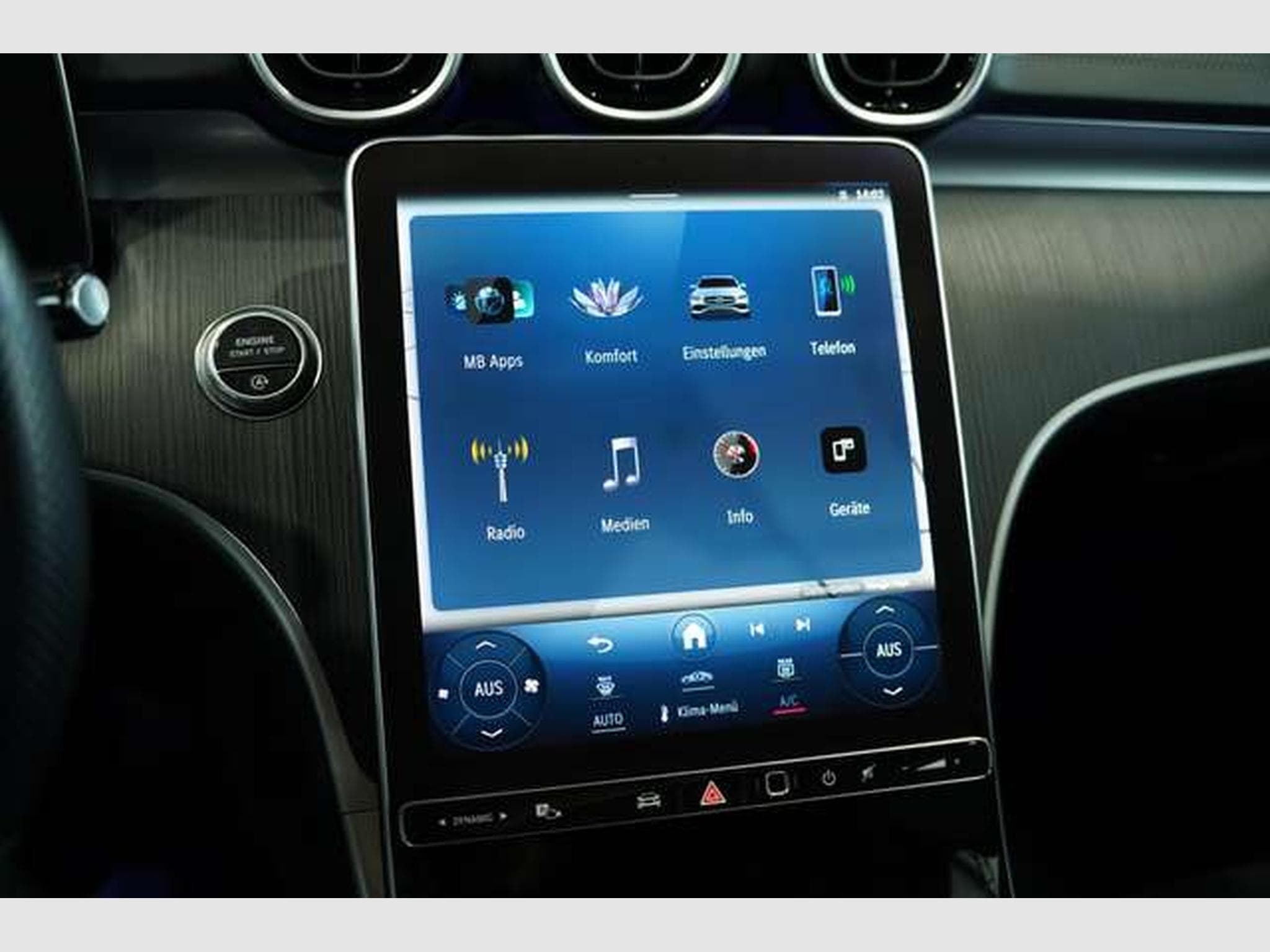 Mercedes C 300 d T AMG Line *Night *ACC *Kamera *Digital (2021) - Photo 36