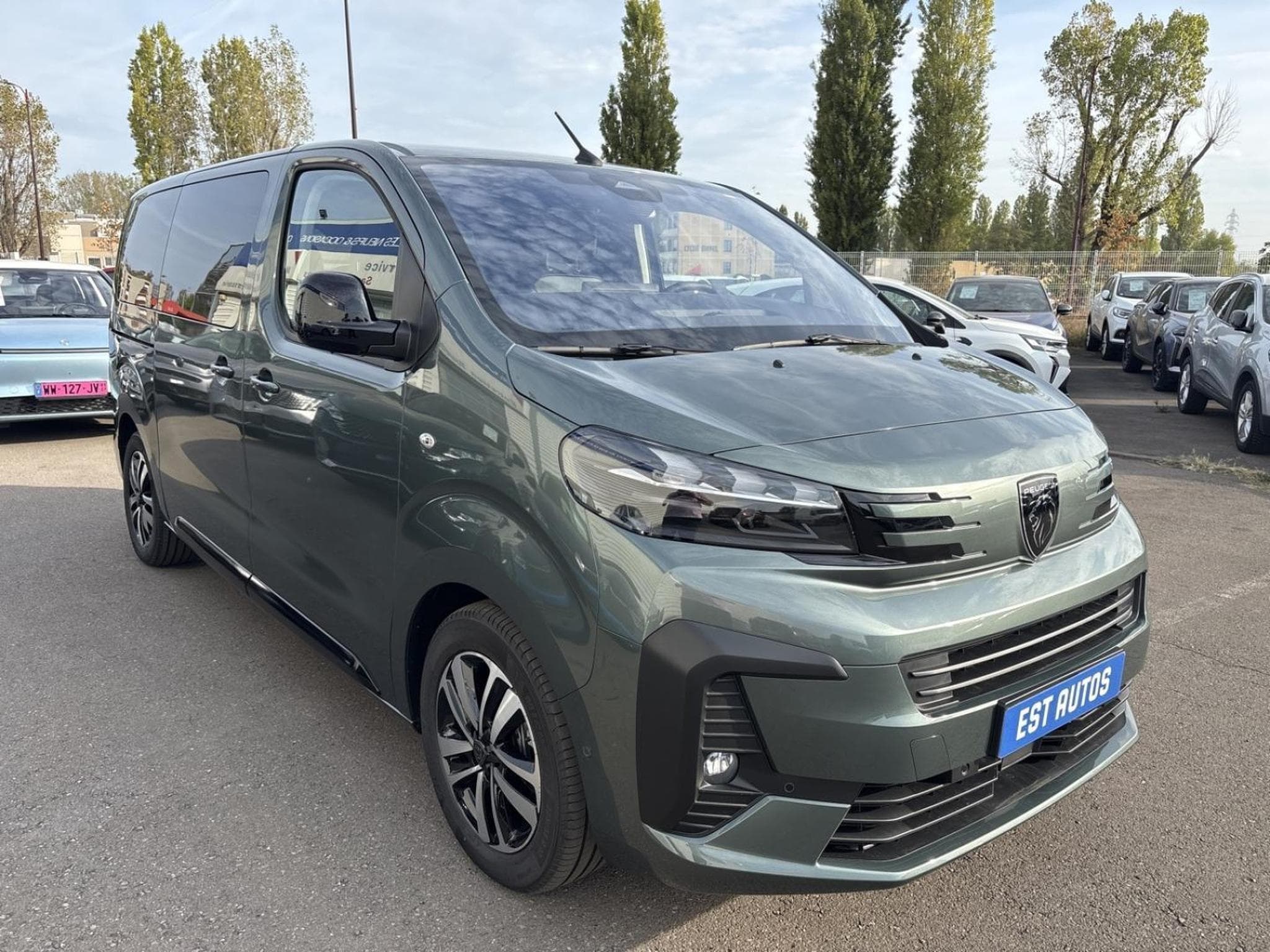 Peugeot Traveller Traveller ALLURE L2 180cv EAT8 (2026) - Foto 1