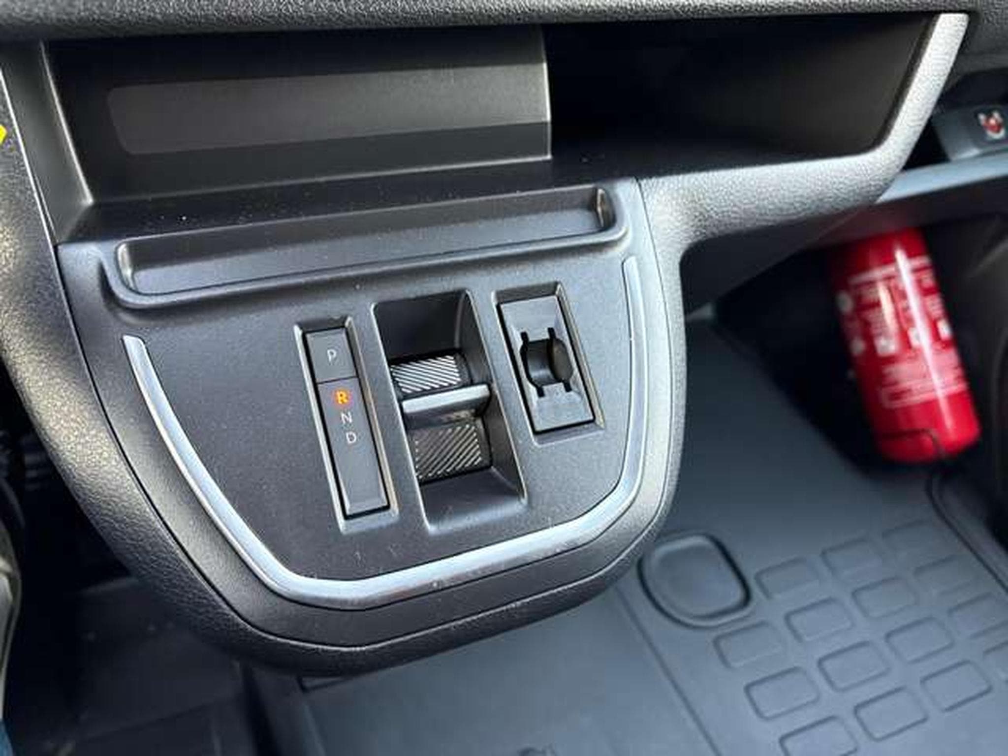 Peugeot Expert 2.0 BHDI 145 S&S EAT8 (2025) - Foto 11