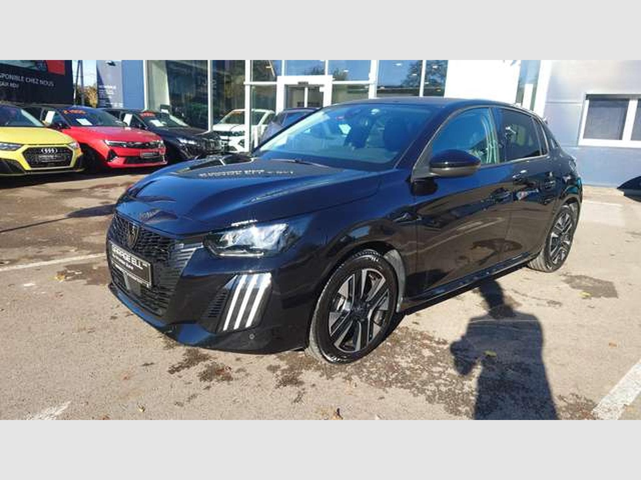 Peugeot 208 Hybrid 100 Allure (2024) - Foto 1