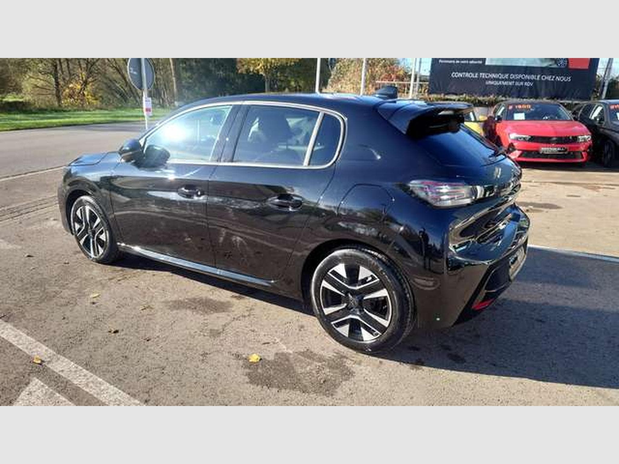 Peugeot 208 Hybrid 100 Allure (2024) - Foto 3