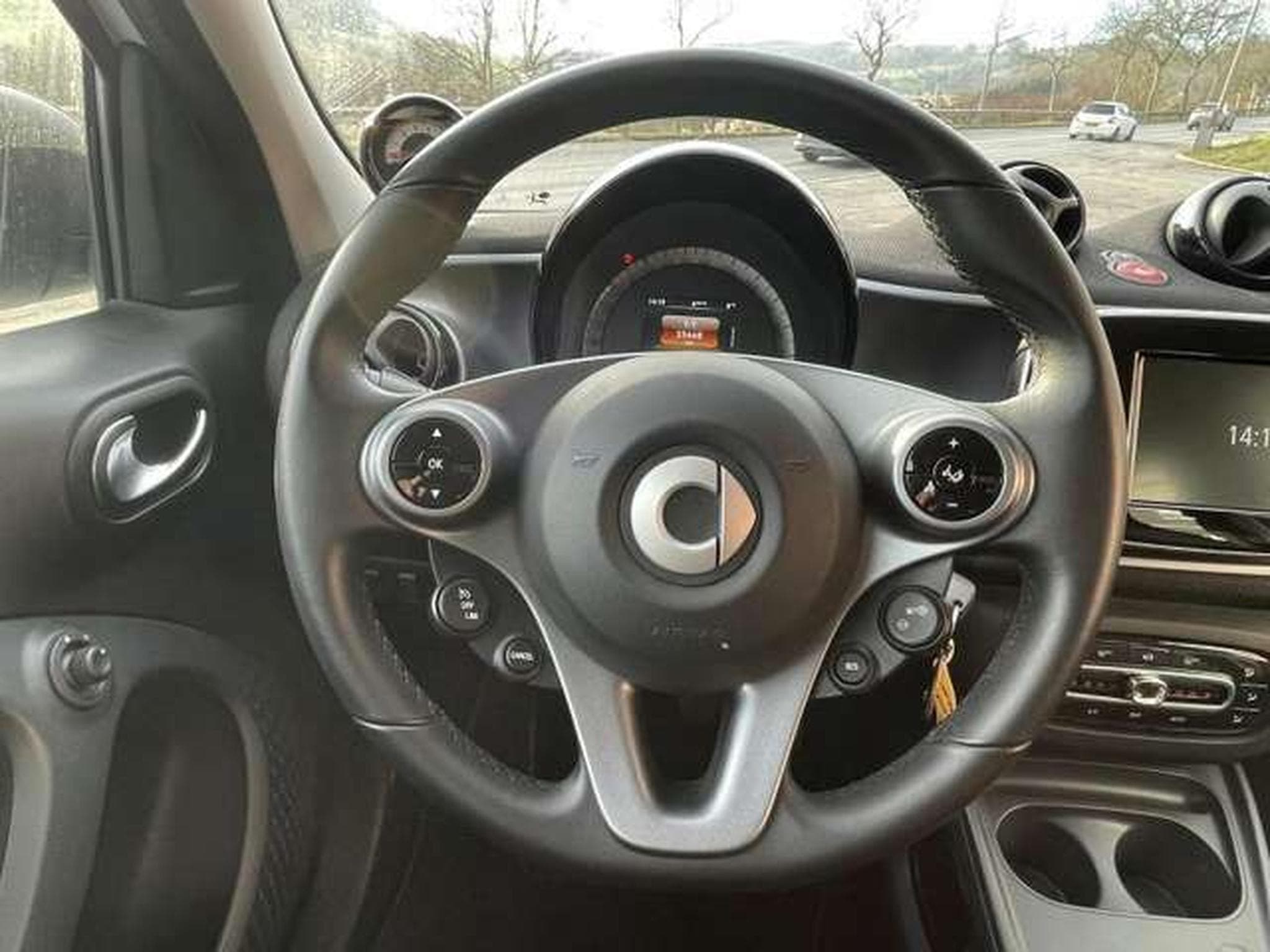 smart forFour PASSION 1.0 essence (2019) - Foto 14
