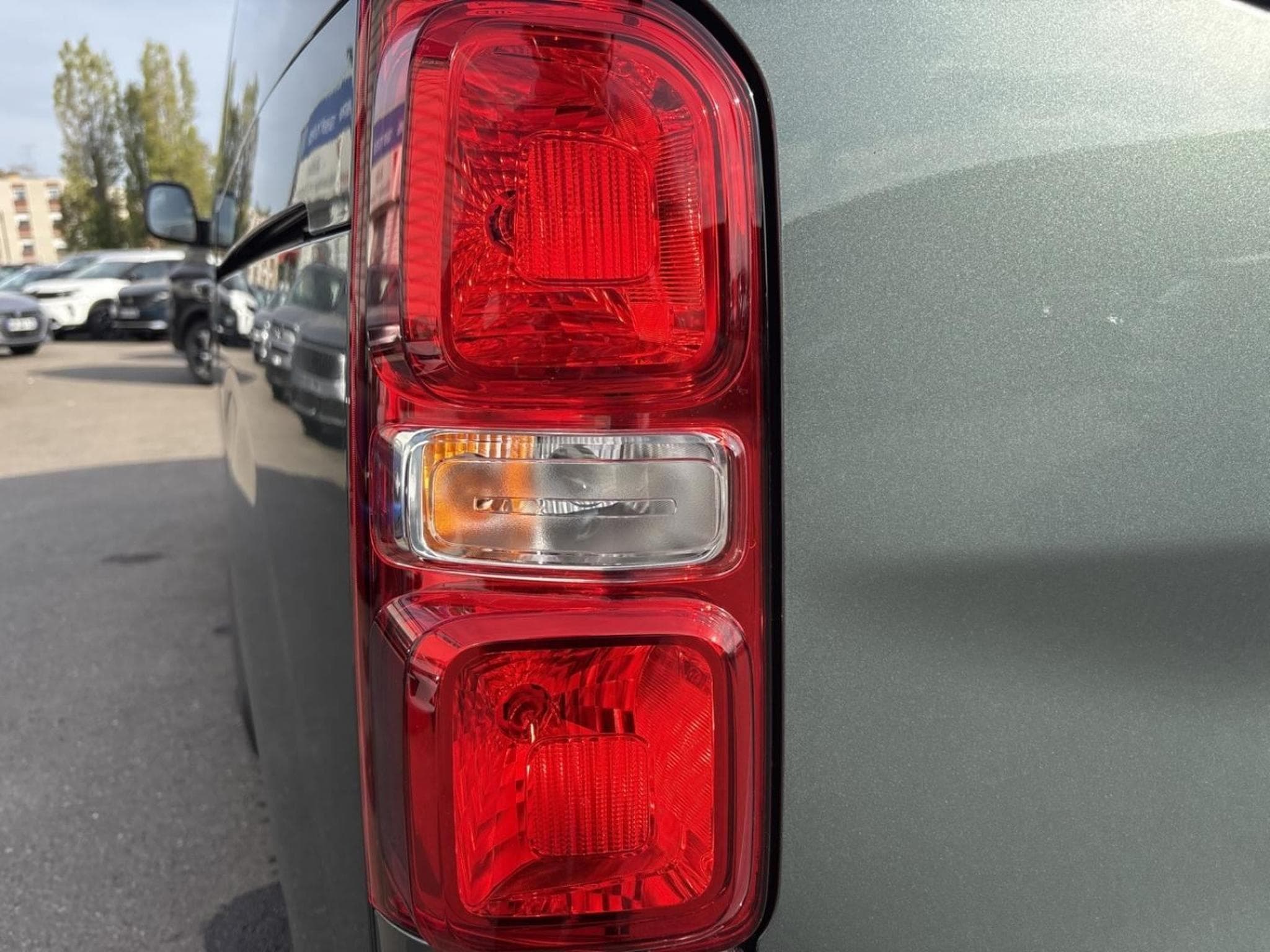 Peugeot Traveller Traveller ALLURE L2 180cv EAT8 (2026) - Foto 44
