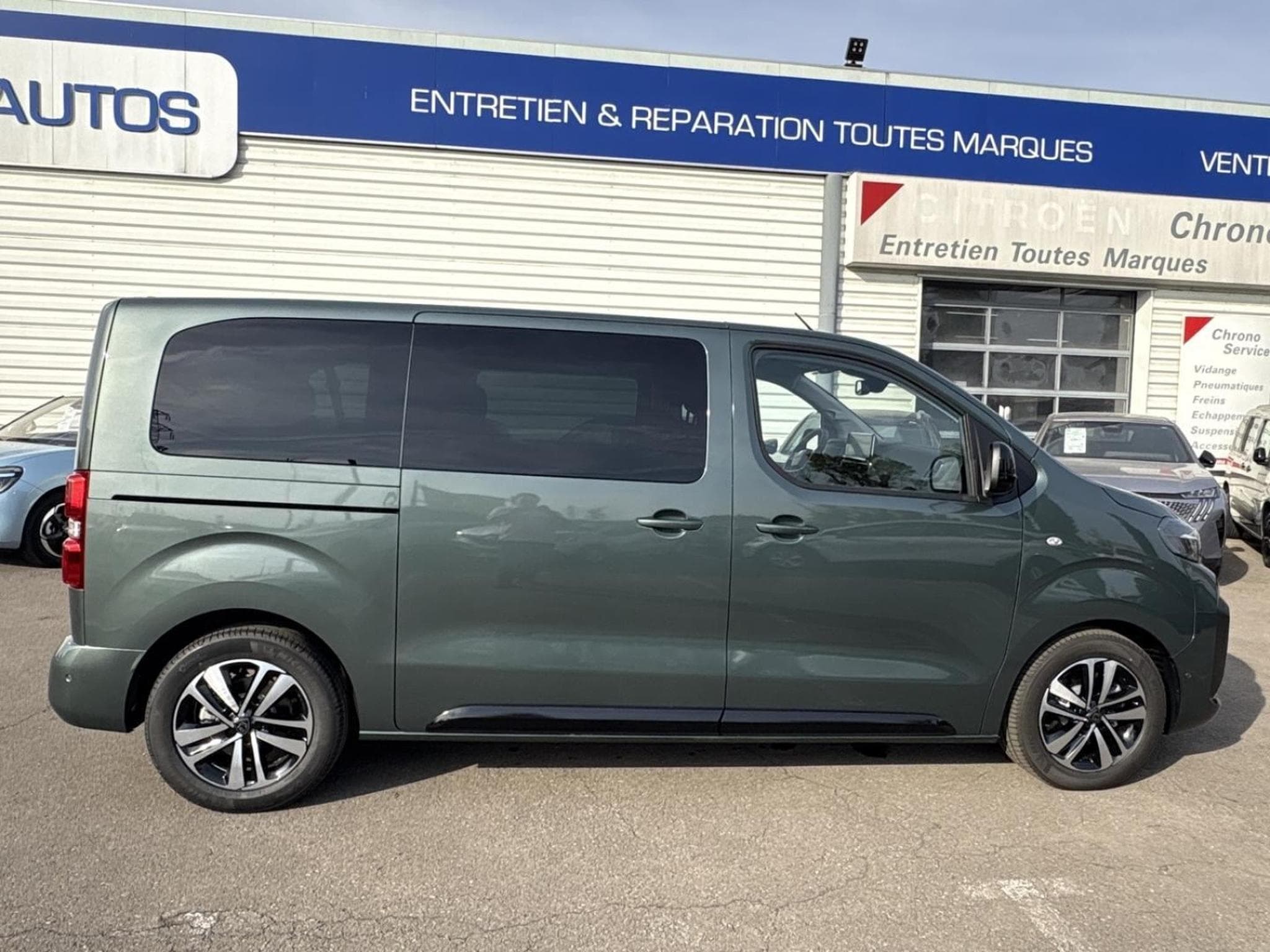 Peugeot Traveller Traveller ALLURE L2 180cv EAT8 (2026) - Foto 43