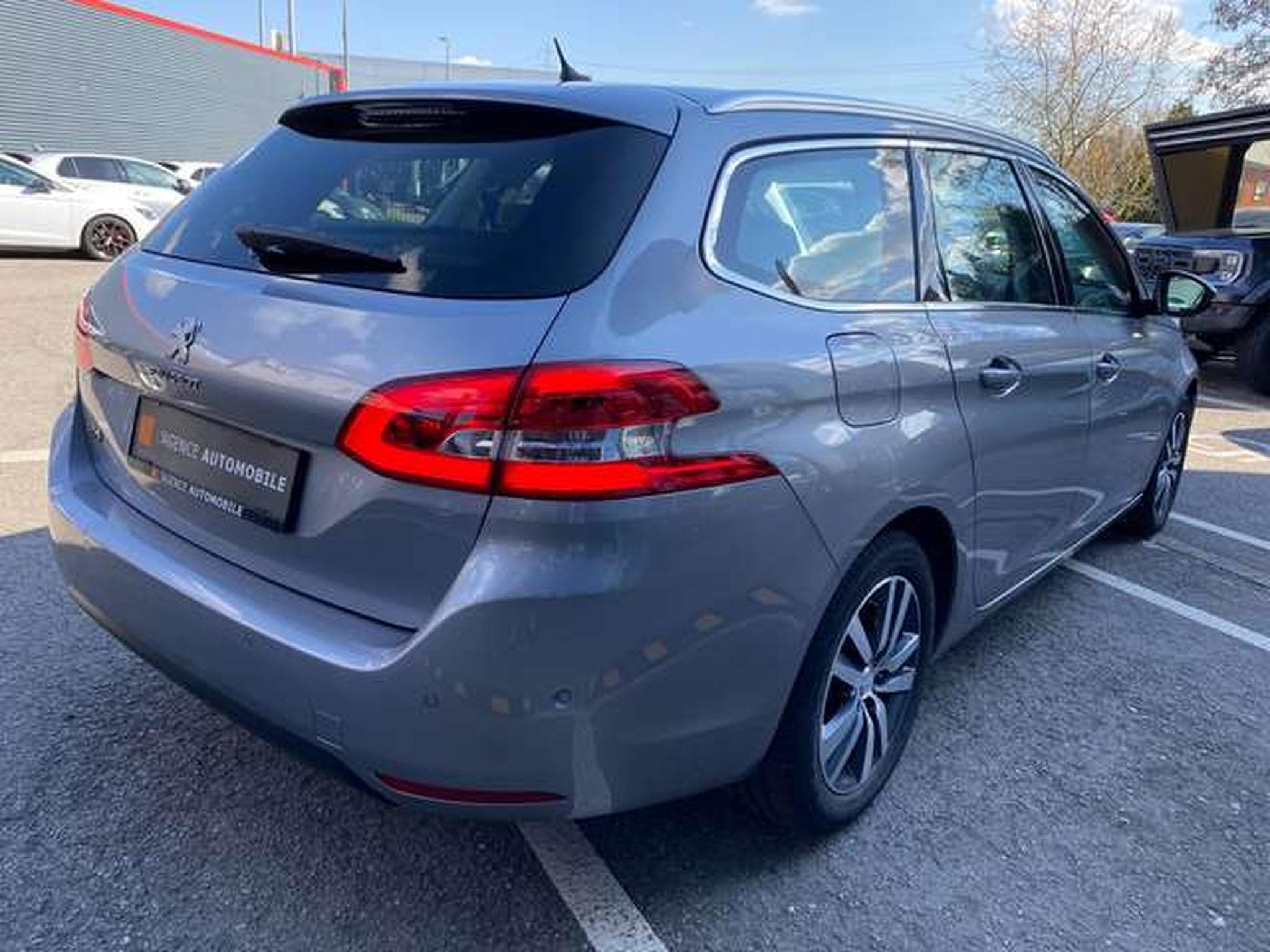 Peugeot 308 SW 130 GPF EAT8 Stop - JUSQU'A 36 MOIS DE GARANTIE (2019) - Photo 6