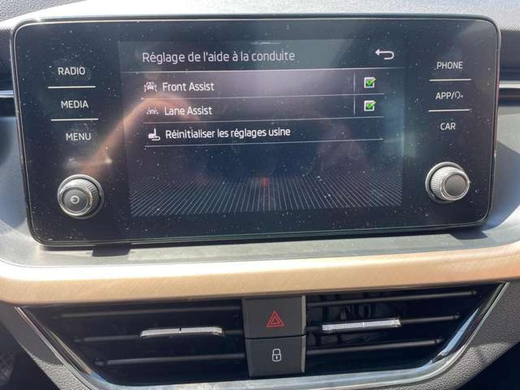 Skoda Scala Scala 1.0 TSI - JUSQU'A 3 ANS DE GARANTIE (2020) - Foto 20