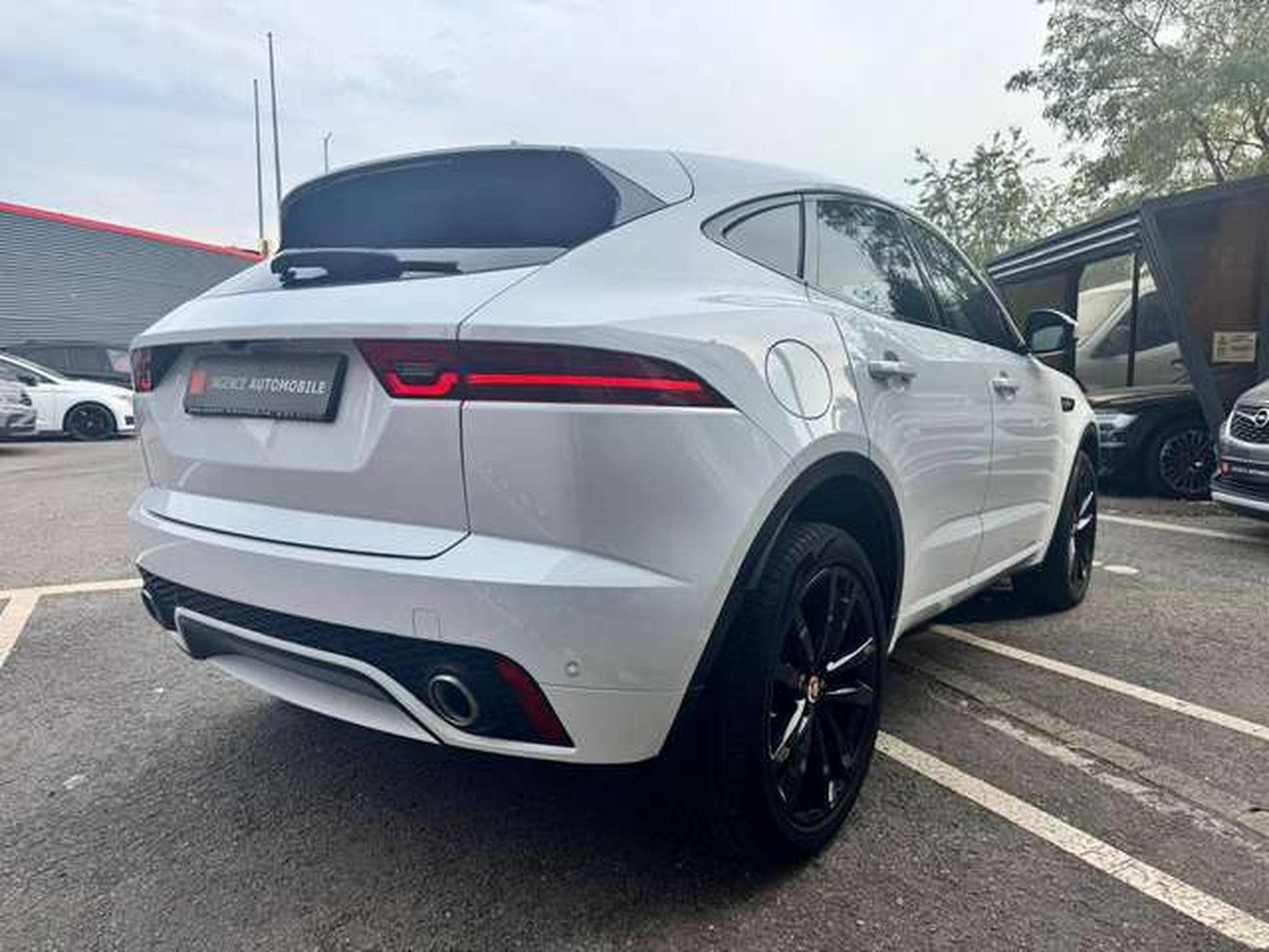 Jaguar E-Pace E-Pace P200 AWD Aut. R-Dynamic (2019) - Foto 5