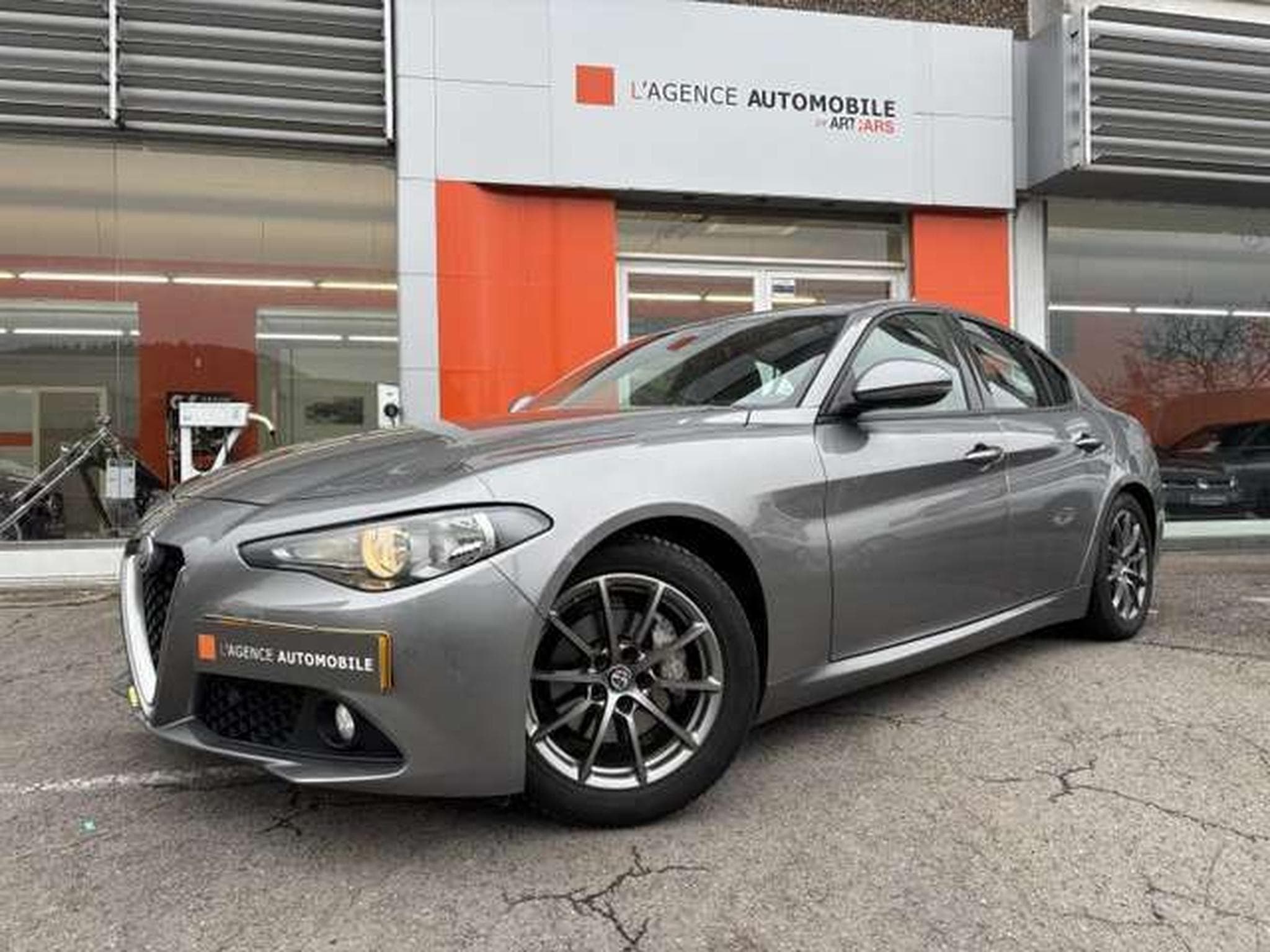 Alfa-Romeo Giulia 2.2 TURBO DIESEL - 150PS - AUTOMATIQUE - VENTE PRI (2018) - Foto 2