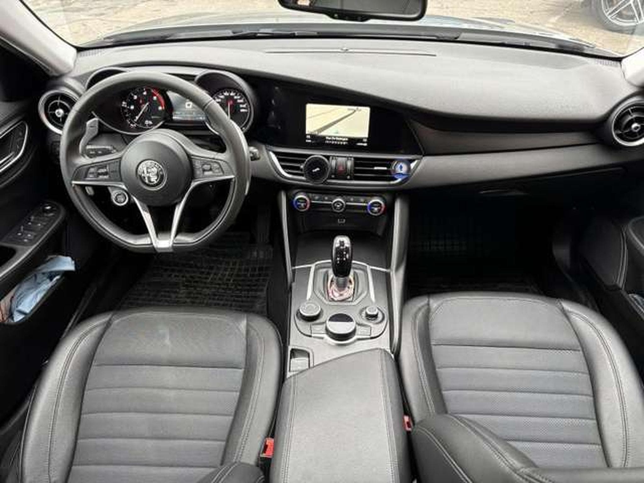 Alfa-Romeo Giulia 2.2 TURBO DIESEL - 150PS - AUTOMATIQUE - VENTE PRI (2018) - Foto 12