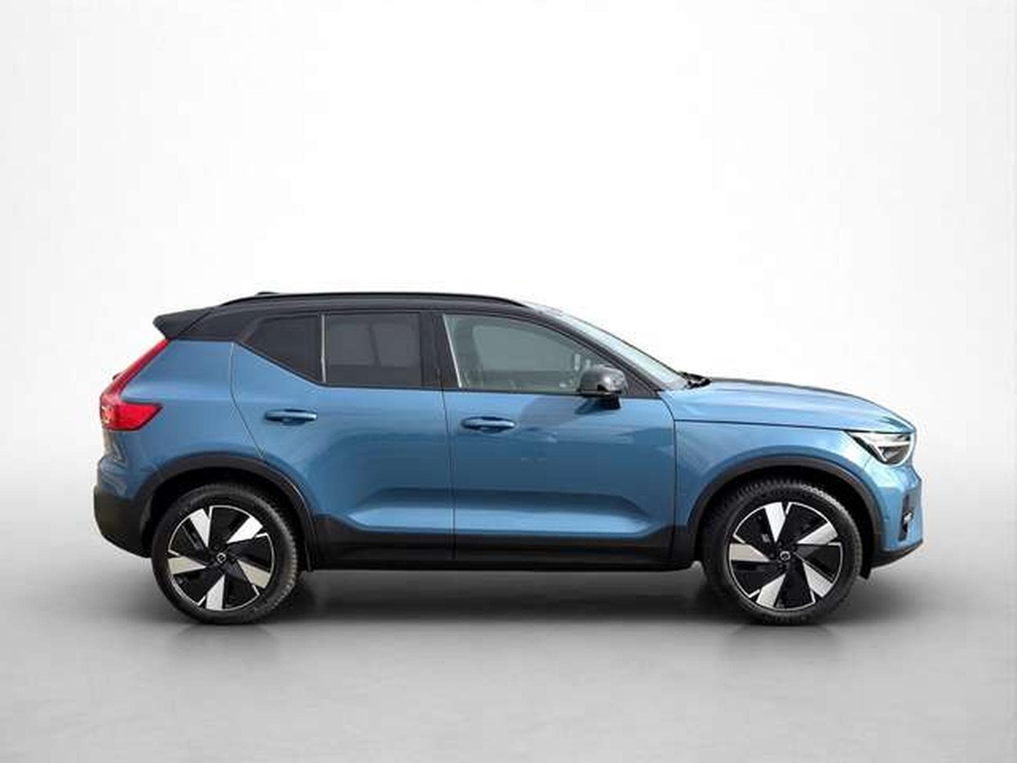 Volvo XC40 Ultimate Extended Range Pure/Pano/360/Pixel (2023) - Photo 7