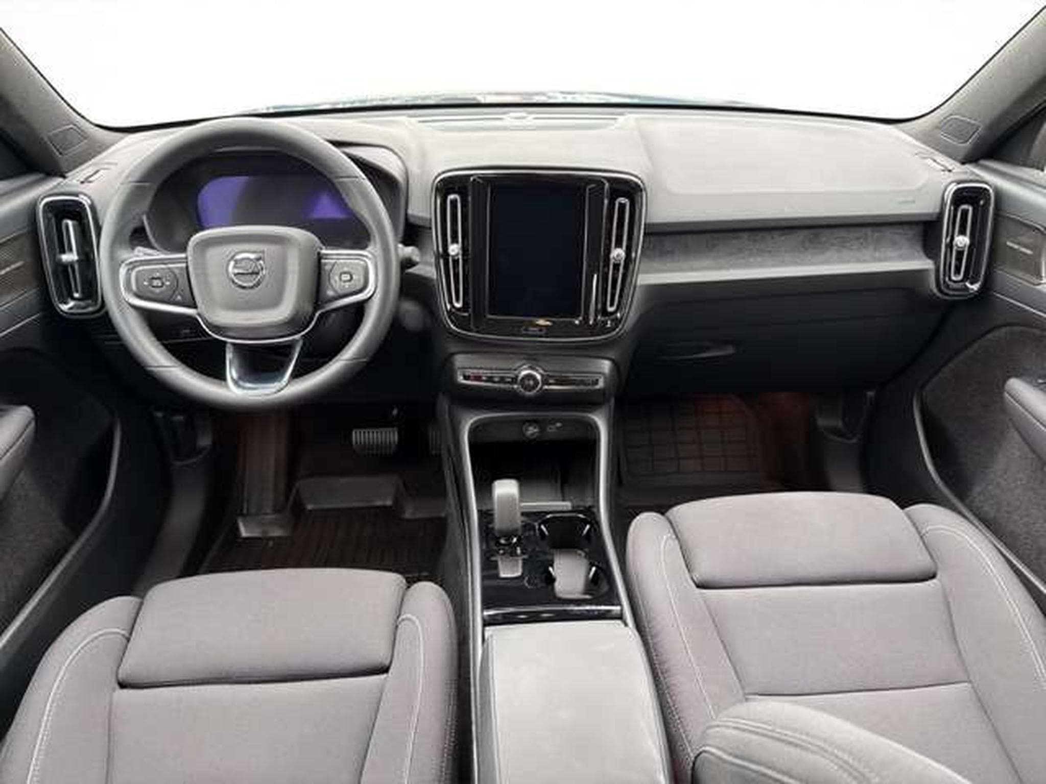 Volvo XC40 Ultimate Extended Range Pure/Pano/360/Pixel (2023) - Photo 13