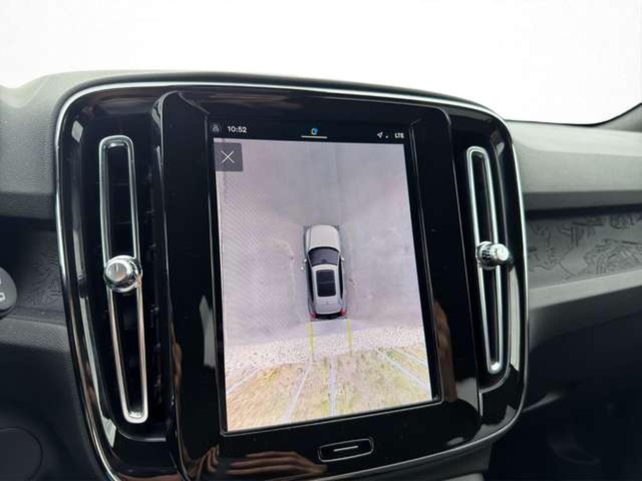 Volvo XC40 Ultimate Extended Range Pure/Pano/360/Pixel (2023) - Photo 20