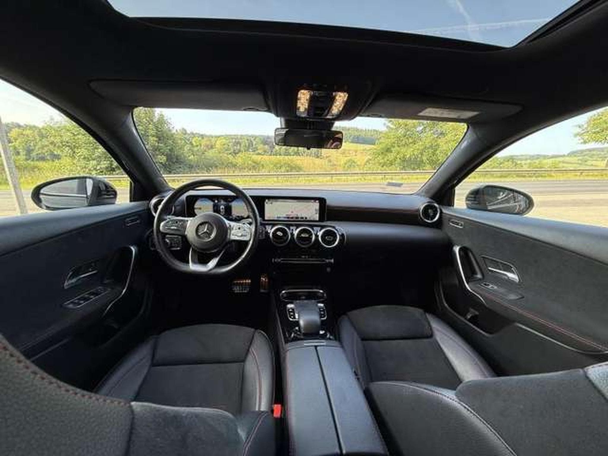 Mercedes A 200 AMG LINE - JUSQU'A 48 MOIS DE GARANTIE (2018) - Foto 17