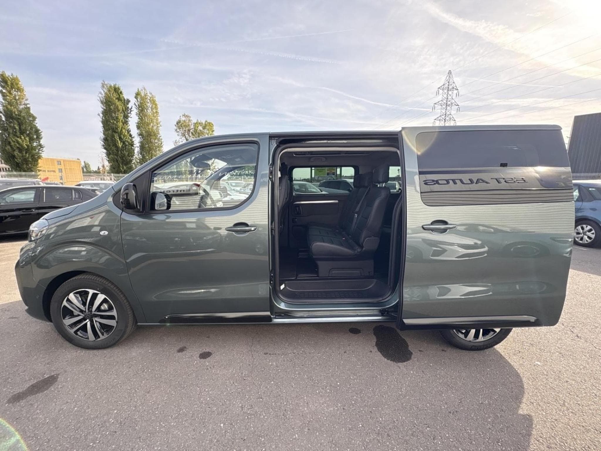 Peugeot Traveller Traveller ALLURE L2 180cv EAT8 (2026) - Foto 49