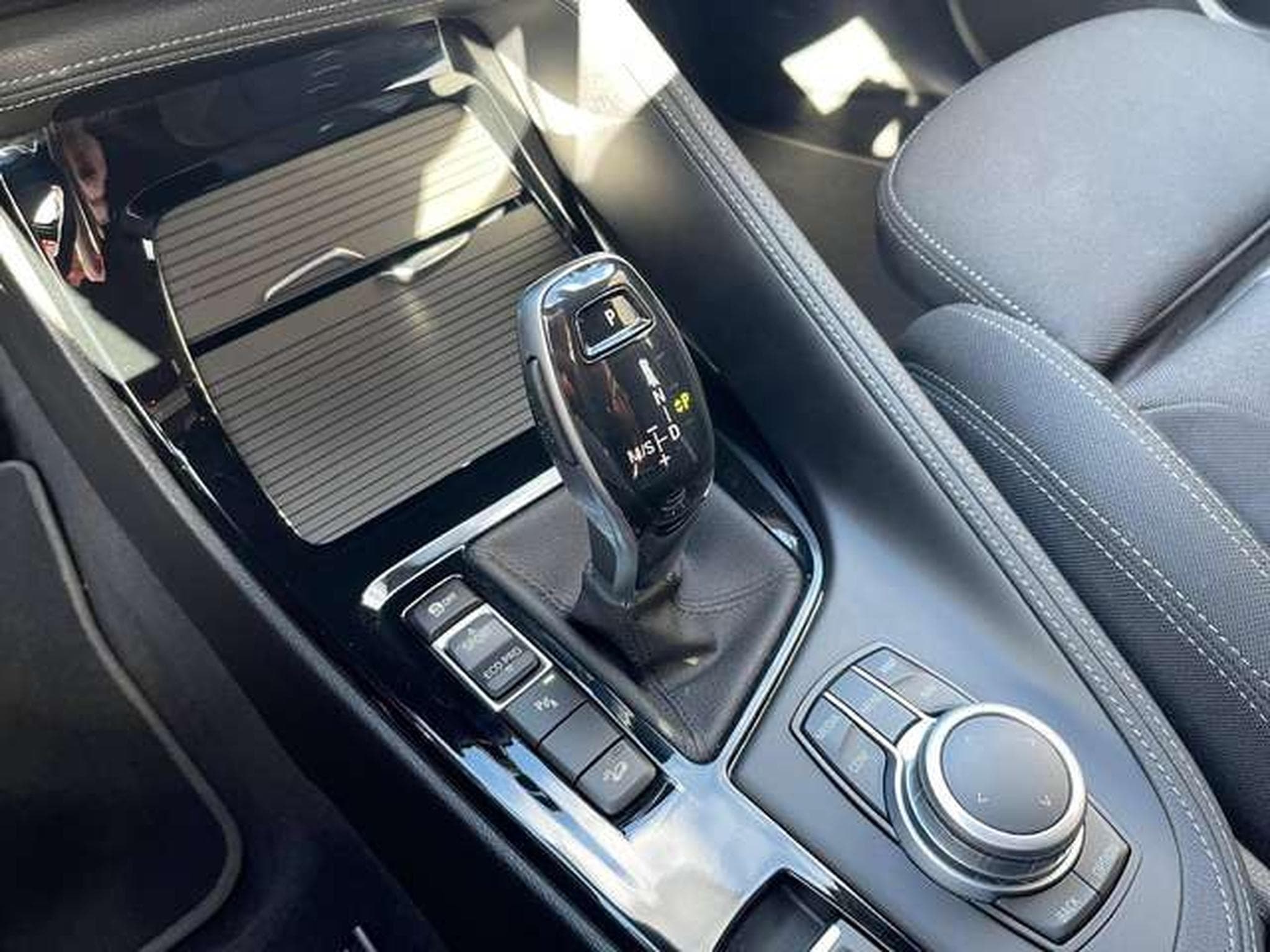 BMW X2 X2 sDrive18d  Aut - JUSQU'A 36 MOIS DE GARANTIE (2021) - Foto 18